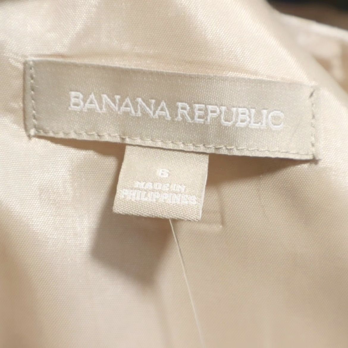 Banana Republic Banana Republic Metallic Sheath Dress Gold Women's 6 Shirt Womens Dress 6 Gold BanRepublic Metallic Sheath Dress Size M / US 6-8 / IT 42-44 - 5 Thumbnail