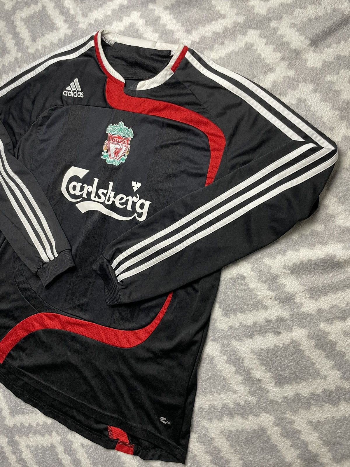 Adidas jersey adidas liverpool 2007/2008 Size US L / EU 52-54 / 3 - 4 Thumbnail