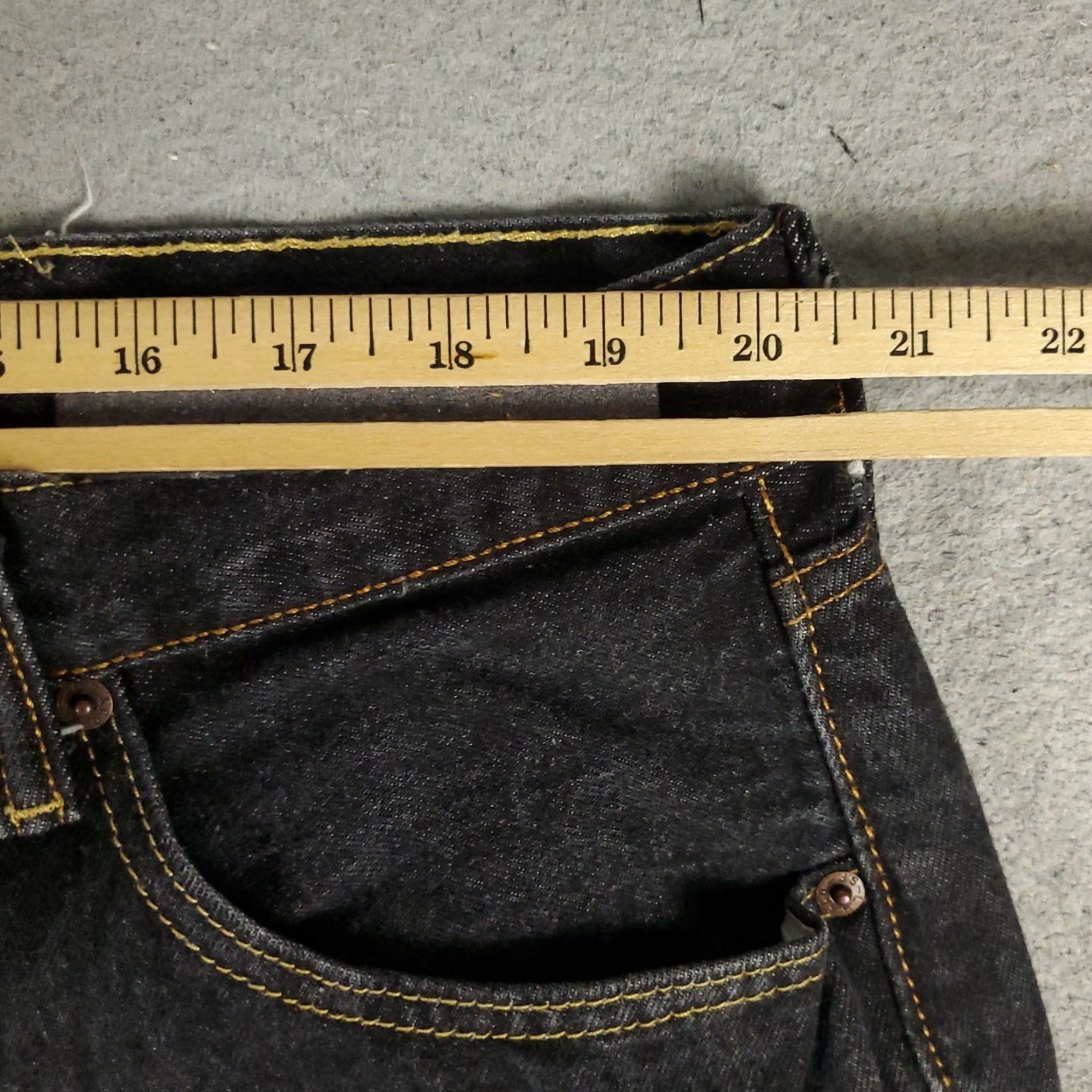 Levi's VINTAGE Levi's 501 Jeans Mens Size 44x30 Denim Straight Leg Classic Cotton Blue Size US 44 / EU 60 - 4 Thumbnail