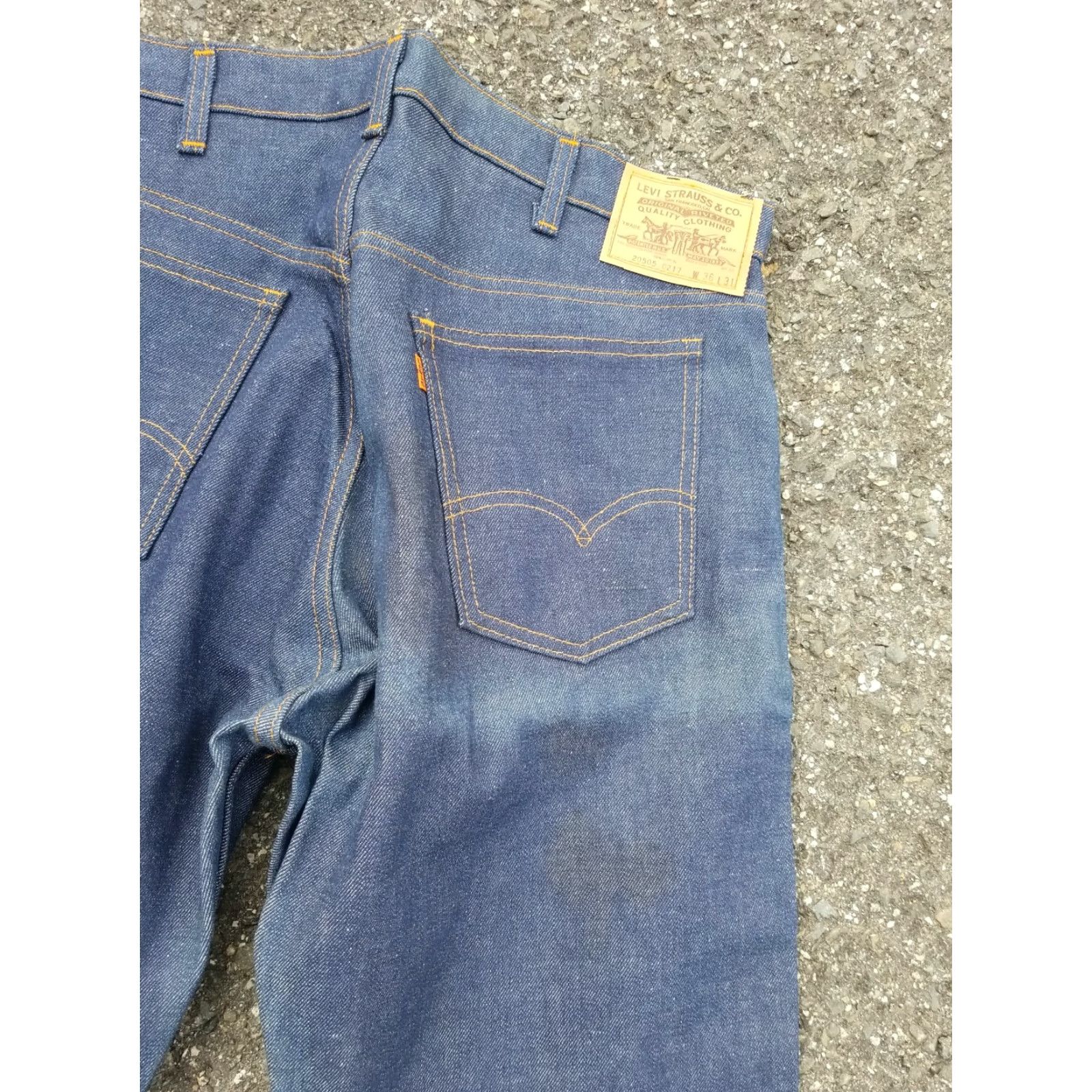 Levi's VINTAGE Levi's Jeans 20505 0217 36x31 Denim Dark Blue NOS Orange Tab Mens Jeans 1970s USA Size US 36 / EU 52 - 5 Thumbnail