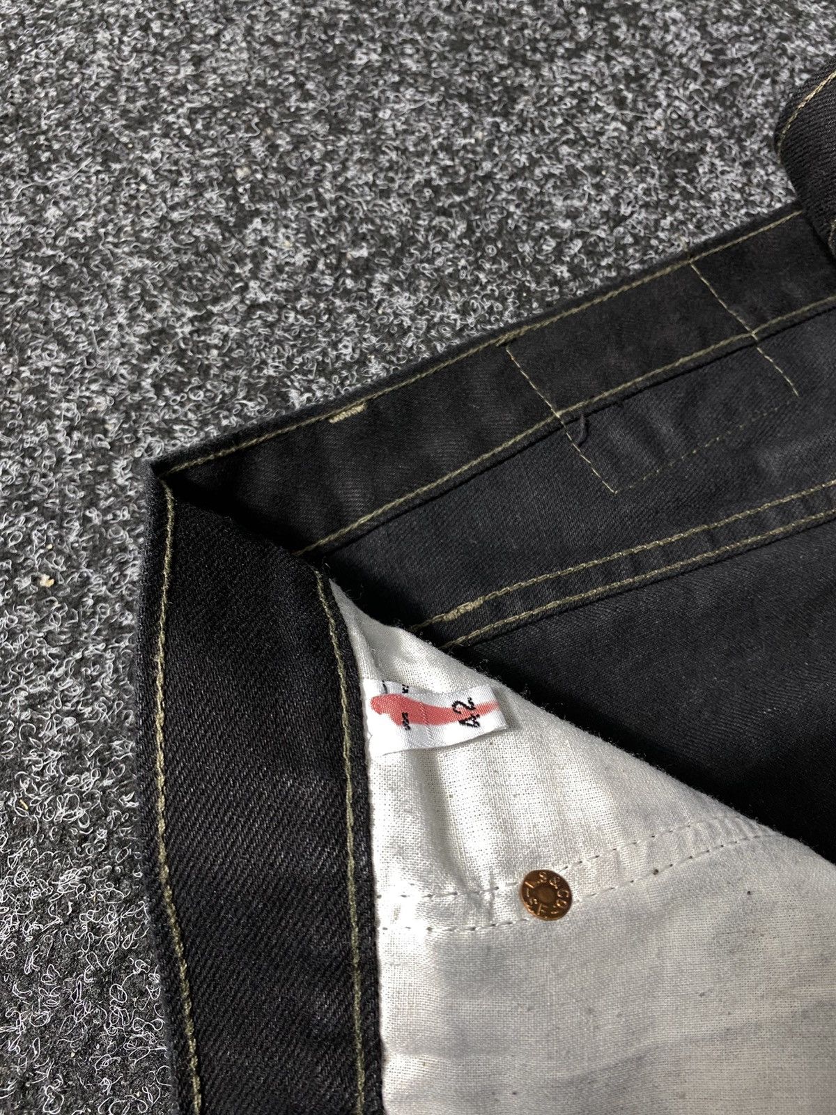 Levi's × Levi's Vintage Clothing Rare Vintage 80s NWT 42x32 V stitch USA Levi’s Pants Size US 42 / EU 58 - 8 Thumbnail