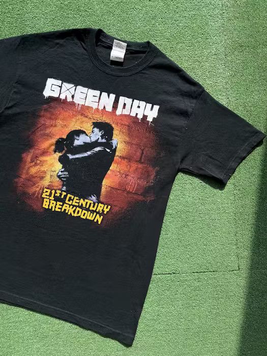 Band Tees × Vintage Vintage 00s Green Day Kiss 21st Century Breacdown Black Tee Size US M / EU 48-50 / 2 - 3 Thumbnail