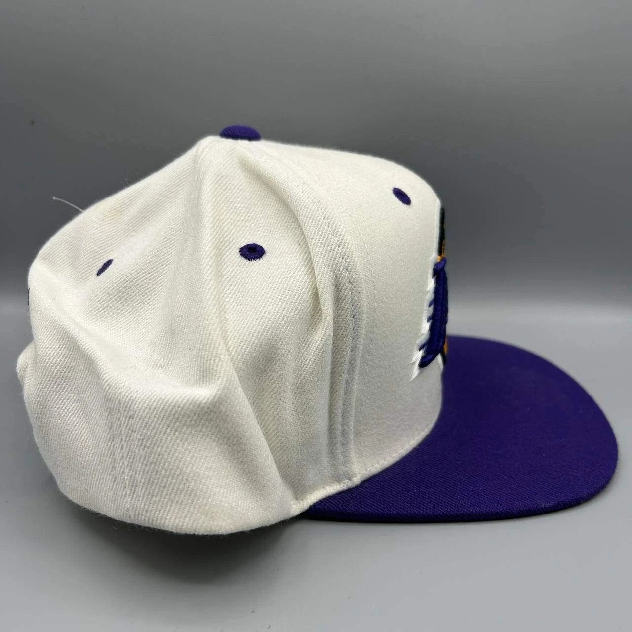 Mitchell & Ness Los Angeles LA Lakers Hat Men White Purple Snap Back Cap Size ONE SIZE - 7 Thumbnail