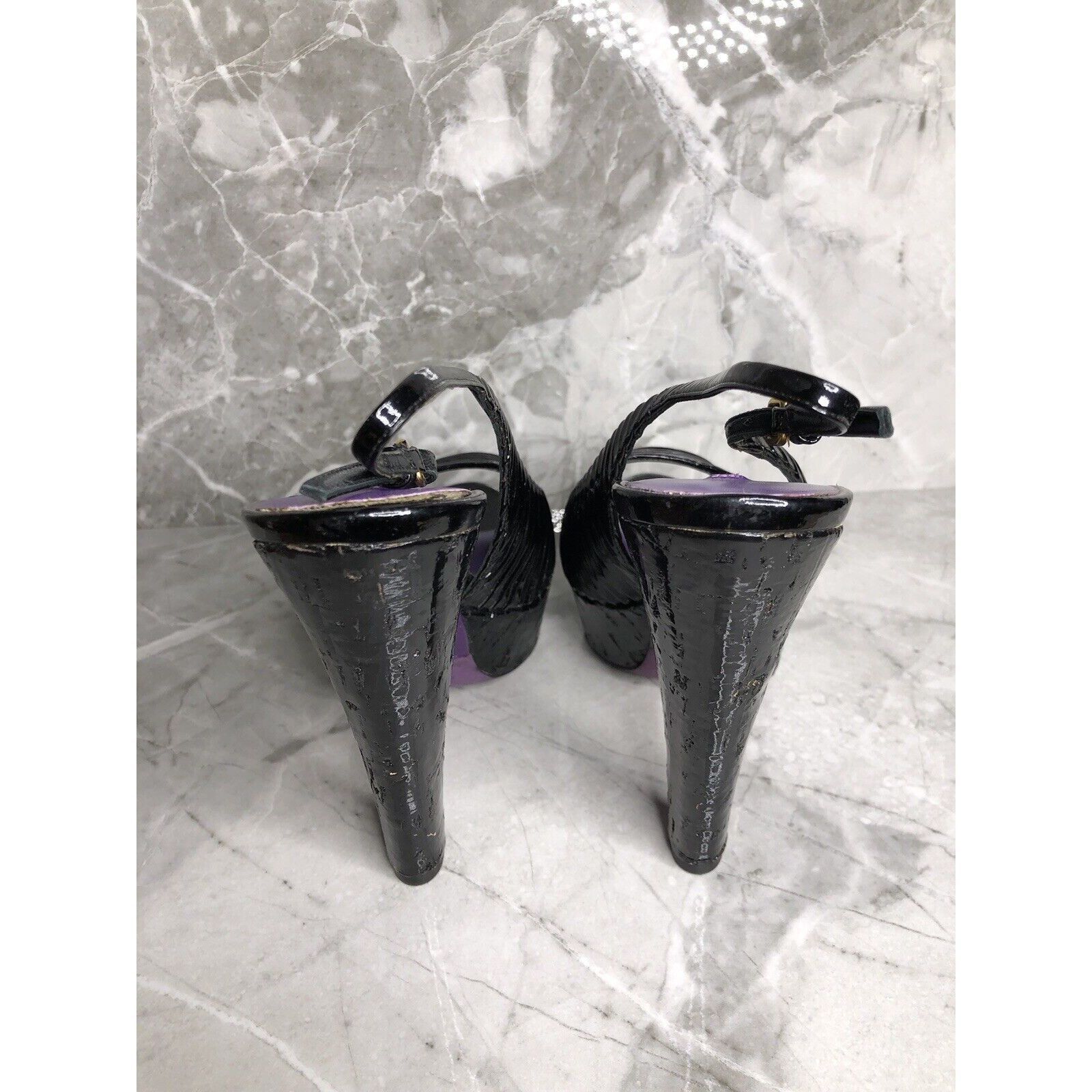 Miu Miu MIU MIU Black Patent Leather Peep Ankle Strap Platform Stile Size US 8 / IT 38 - 3 Thumbnail