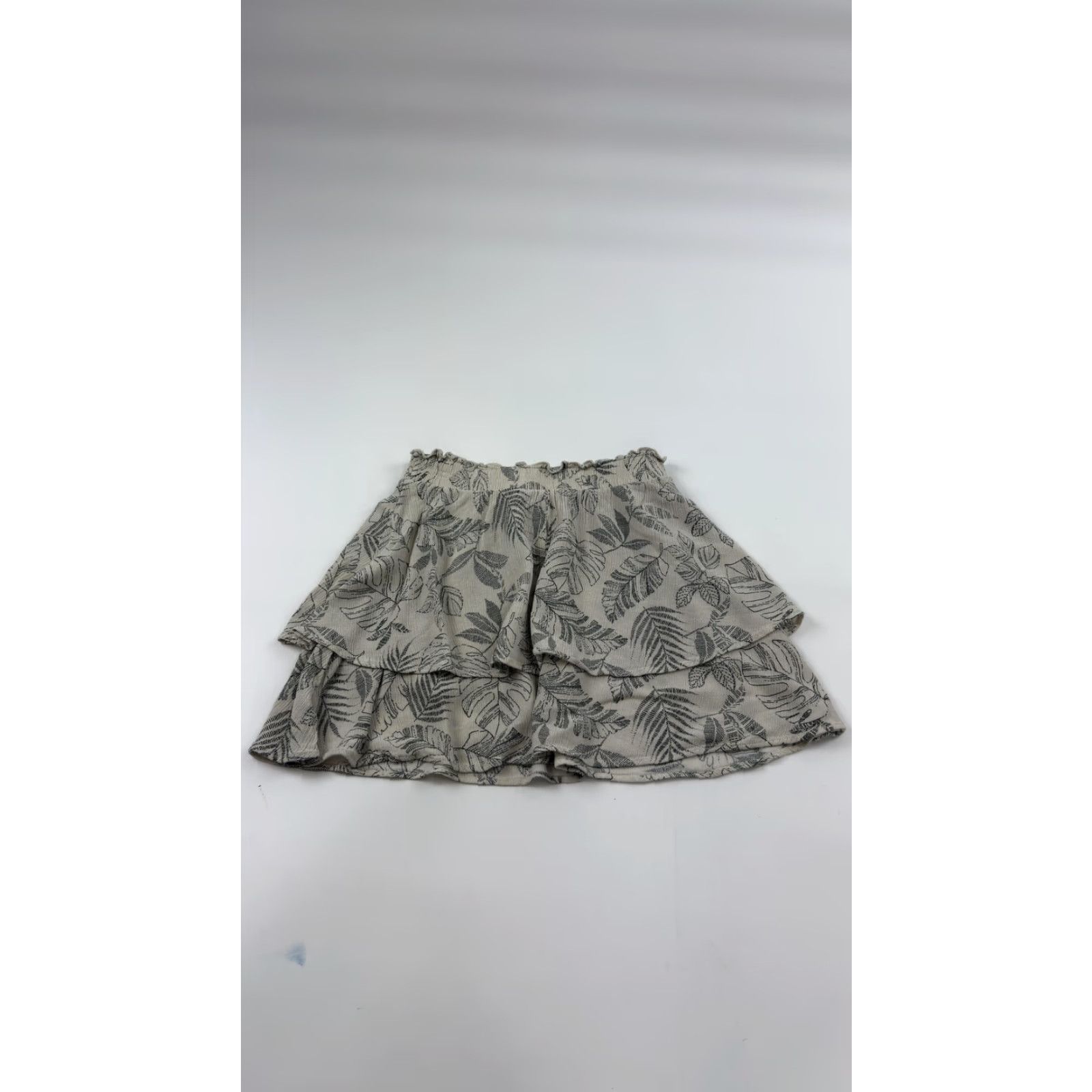 Vintage Paper Crane Skirt Womens Small Cream Black Leaf Print Ruffle Boho Summer Rayon Size 28" / US 6 / IT 42 - 5 Thumbnail