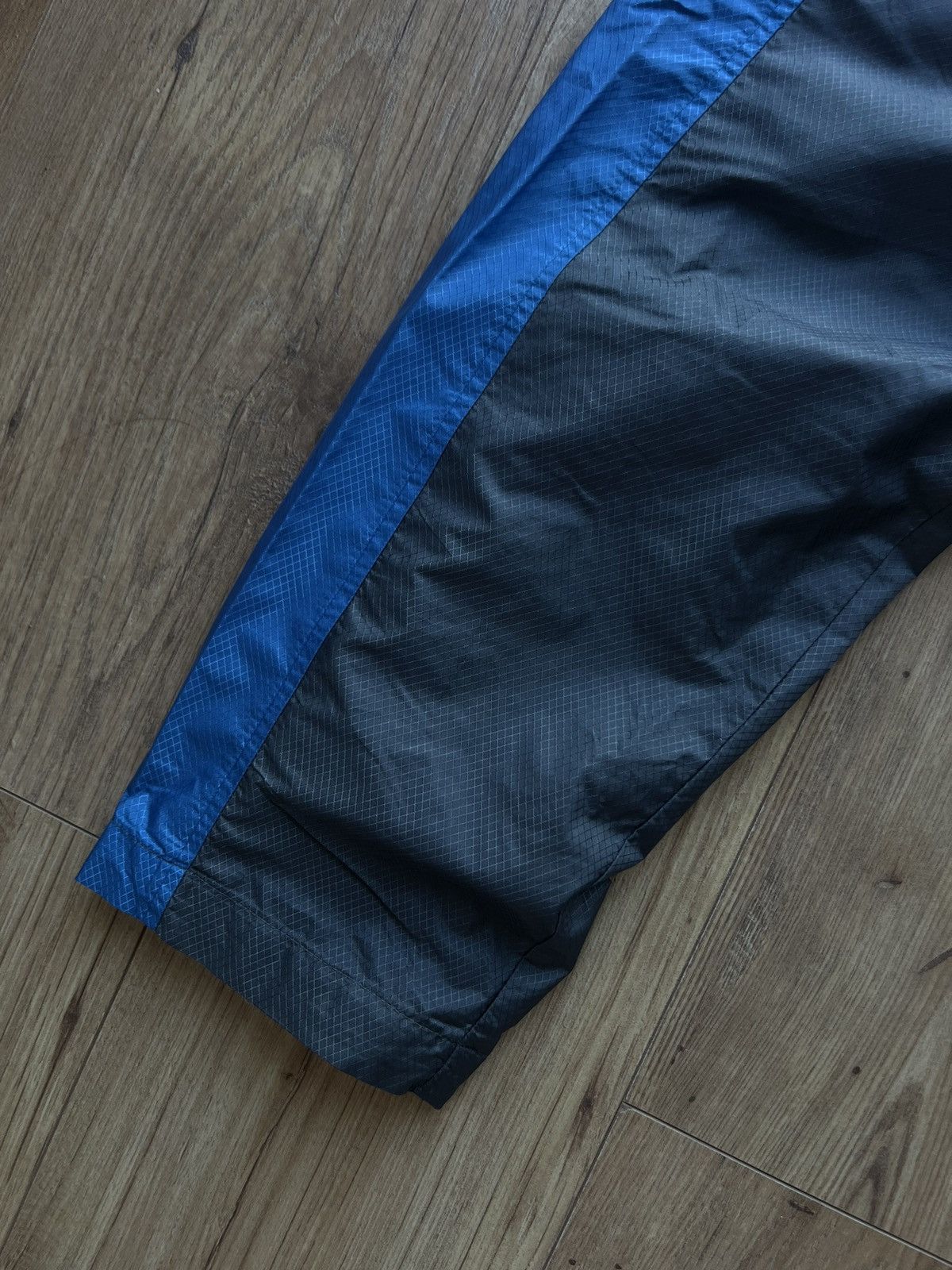 Nike 00’s NIKE BAGGY KNEE SWOOSH LOGO GORPCORE Y2K TRACK PANTS Size US 32 / EU 48 - 4 Thumbnail