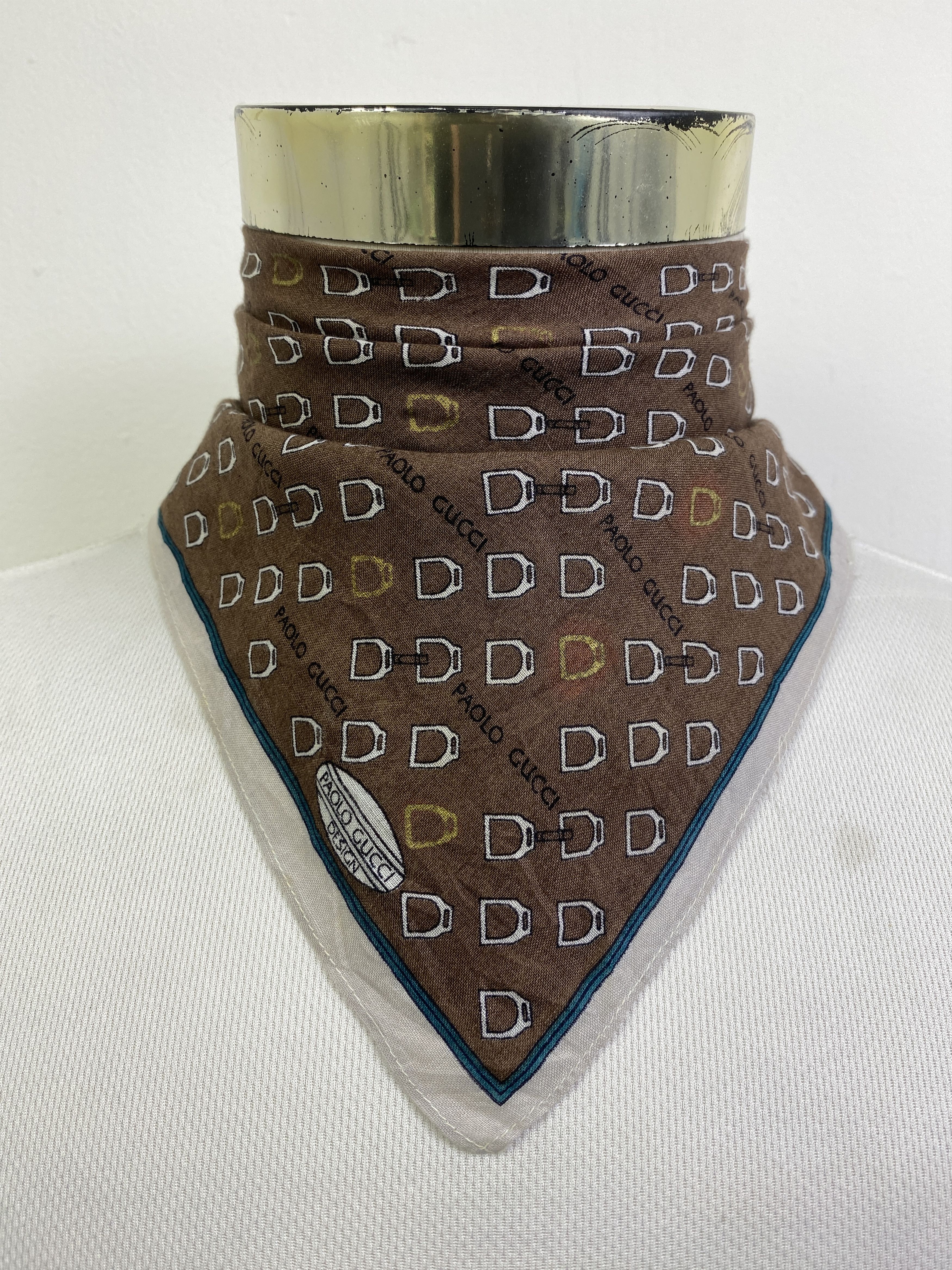 Paolo Gucci Vintage Paolo Gucci Handkerchief / Neckerchief HKC1040 Size ONE SIZE - 1 Thumbnail