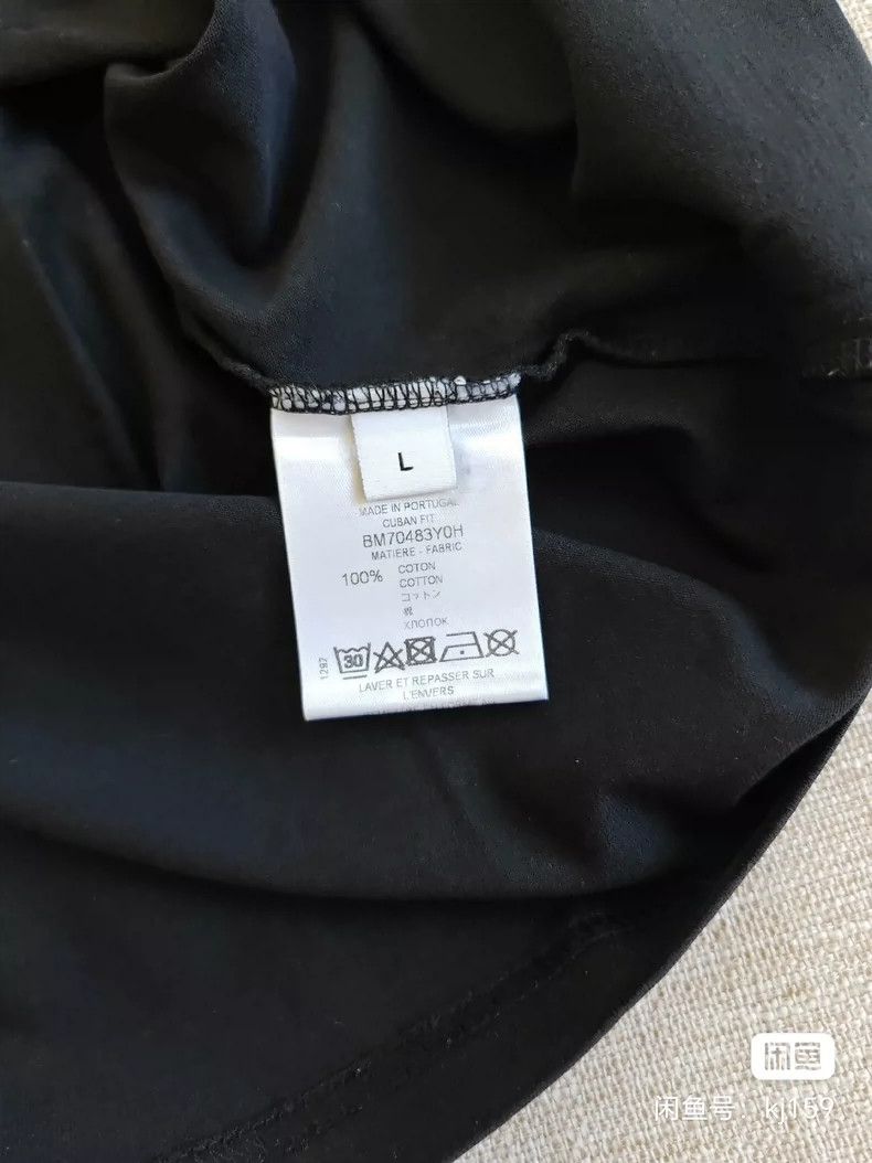 Givenchy Givenchy Shark Short Sleeve T-Shirt Size US L / EU 52-54 / 3 - 4 Thumbnail