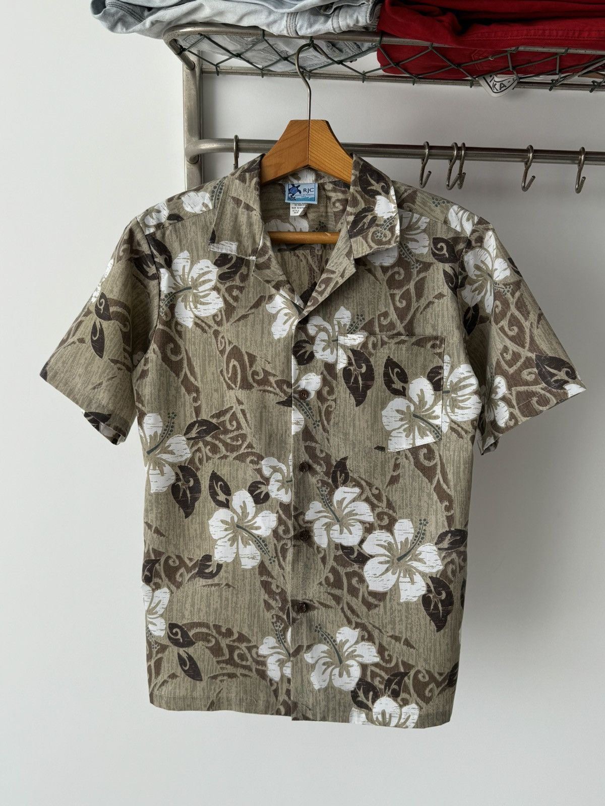 Vintage Vintage RJC Hawaiian Flowers Aloha Crazy Button Shirt Size US S / EU 44-46 / 1 - 2 Thumbnail