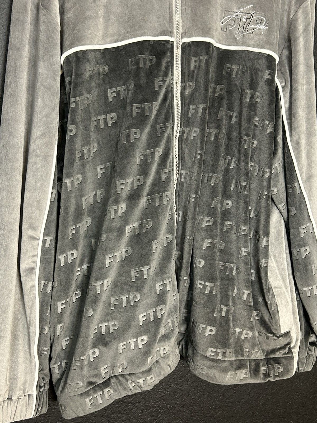 Fuck The Population FTP FUCK THE POPULATION Velour Zip Up Jacket Size US XXL / EU 58 / 5 - 2 Thumbnail