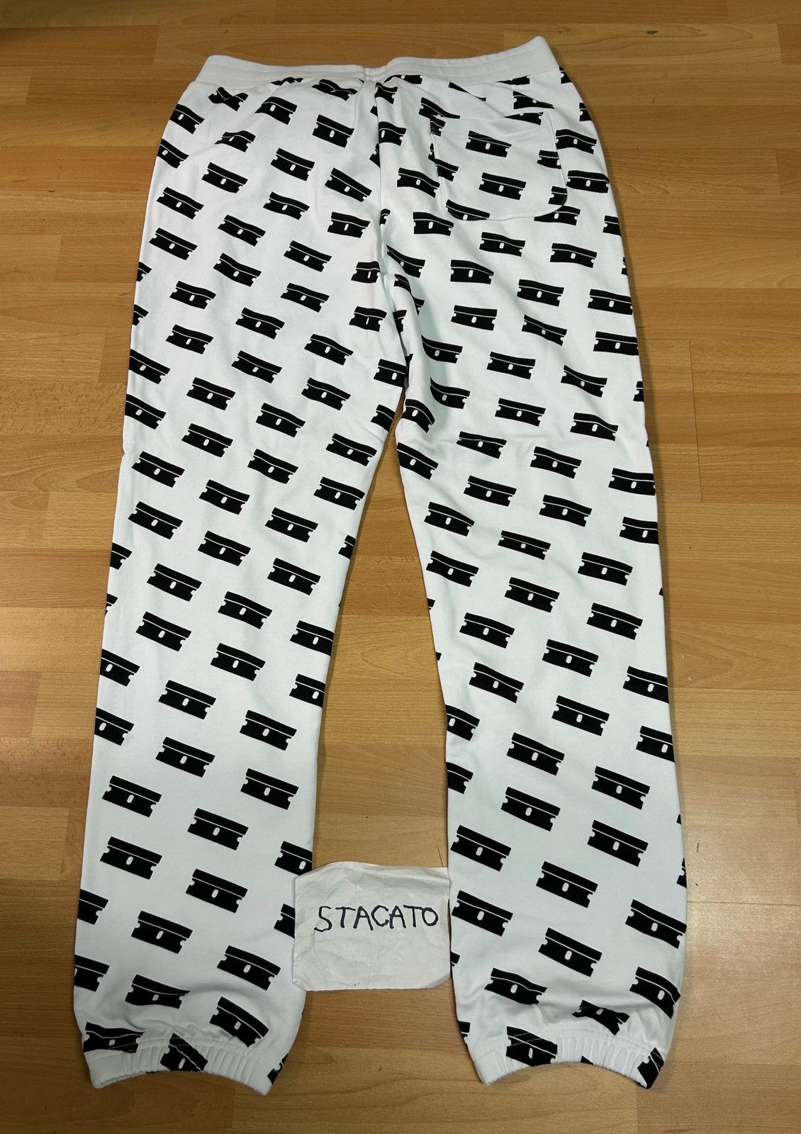 G59 Records G59 Records x Suicideboys White Razor Sweatpants Size US 34 / EU 50 - 2 Thumbnail