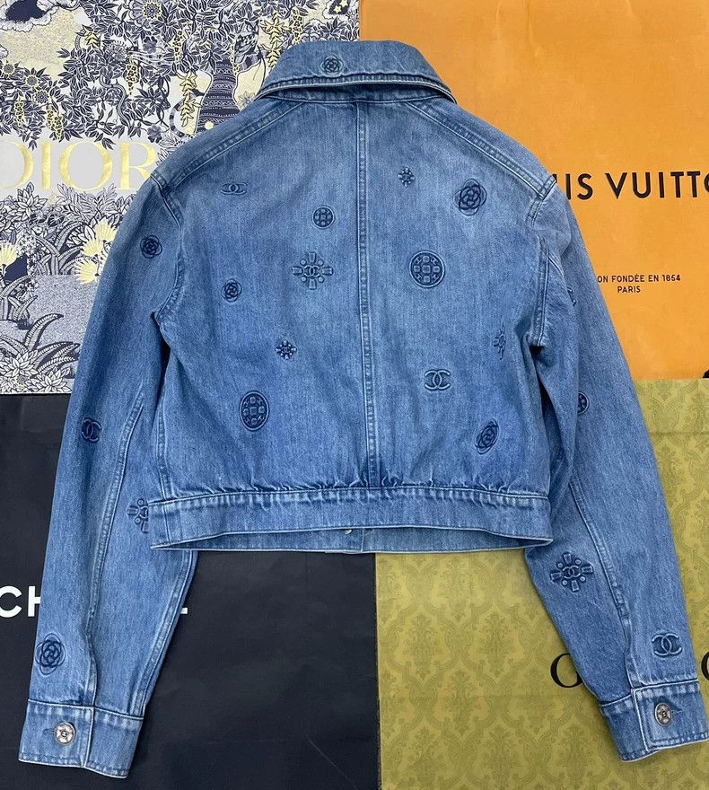 chanel Blue camelia denim jacket