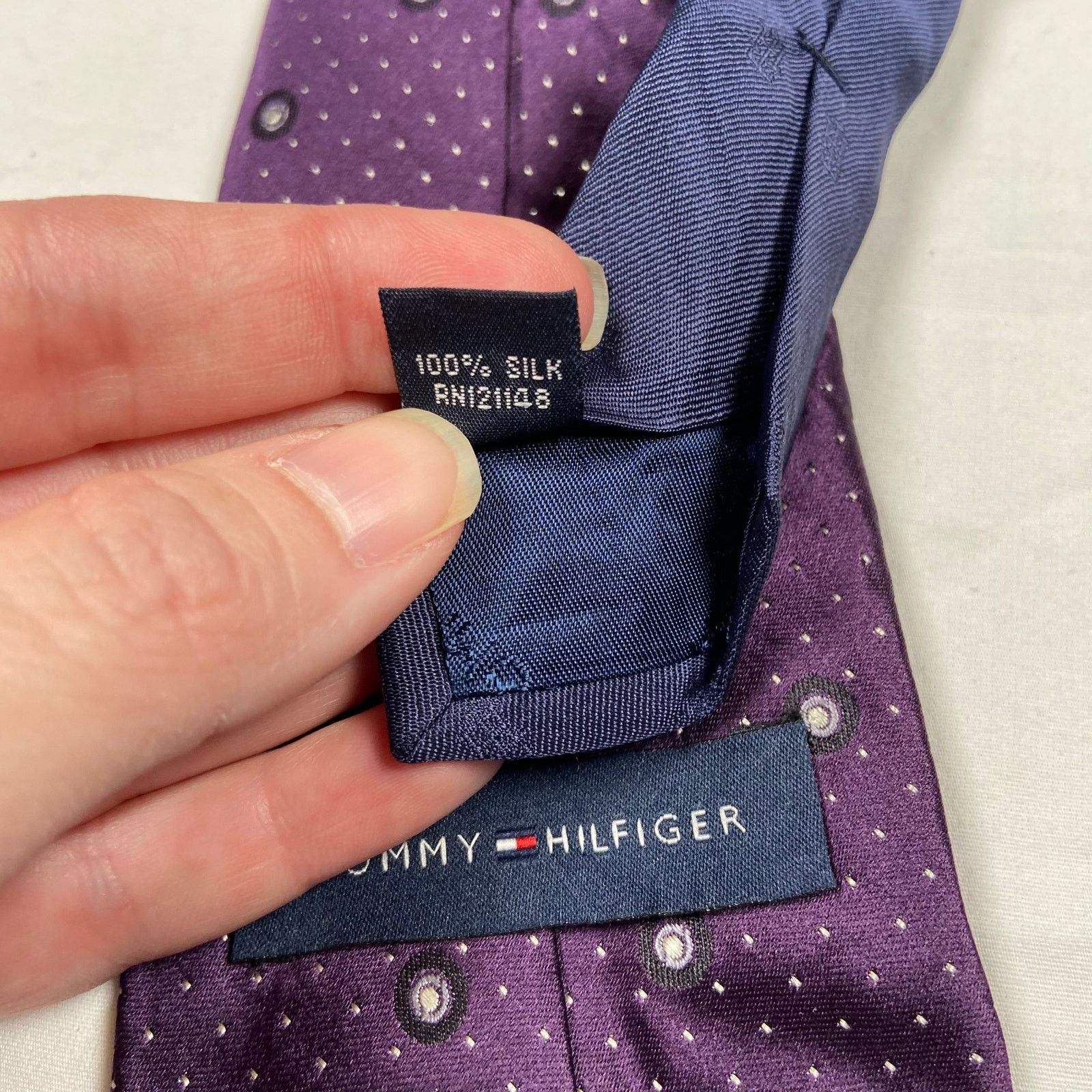 Tommy Hilfiger Tommy Hilfiger Men's Tie 100% Silk Purple White Polka Dot Size ONE SIZE - 4 Thumbnail