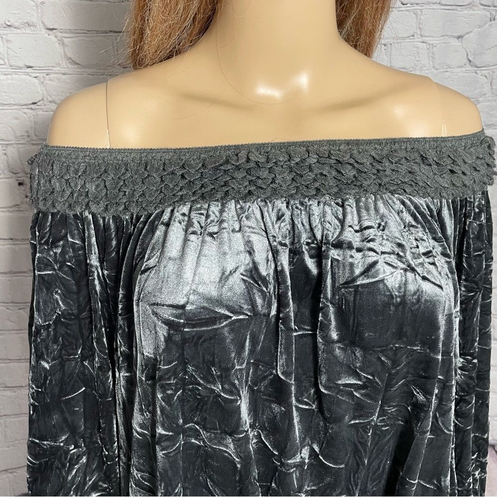 LOLA + SOPHIE Lola & Sophia Off The Shoulder Crushed Velvet Grey Top Size Size M / US 6-8 / IT 42-44 - 2 Thumbnail