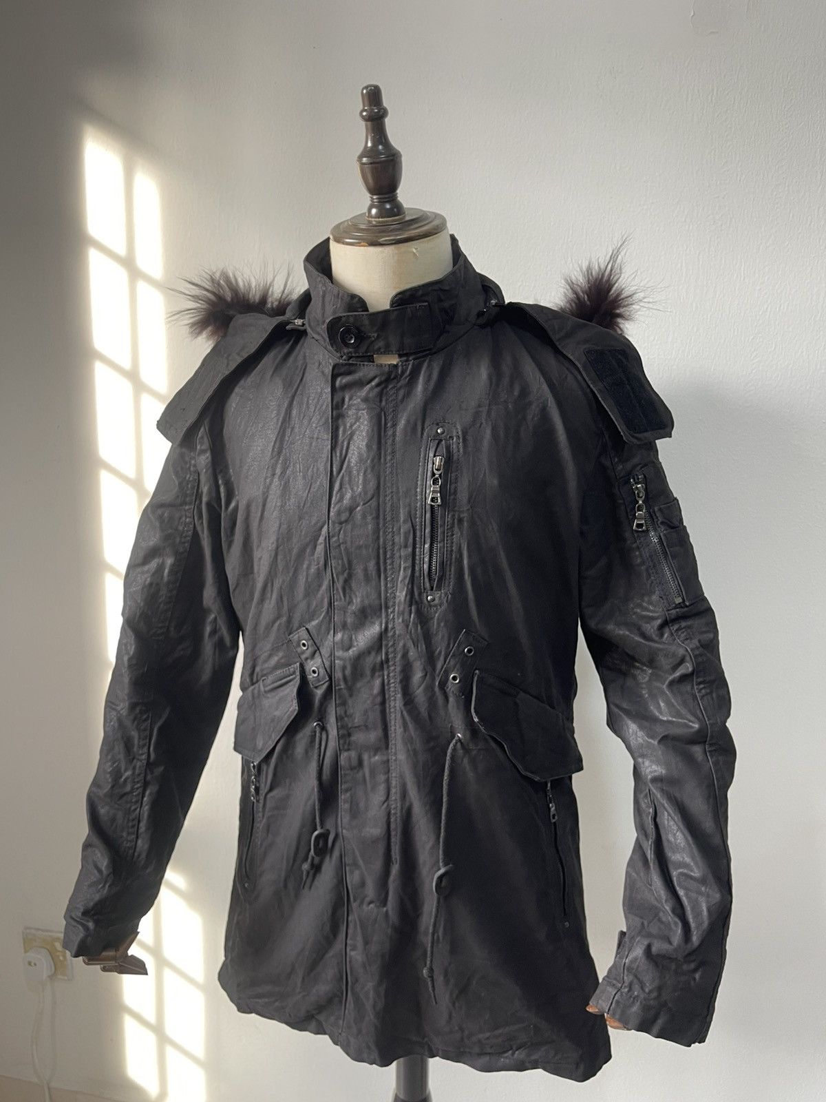 Le Grande Bleu (L.G.B.) RARE 2000s LGB Tornado Mart Fur Wax Parka Armor Style C1 Size US L / EU 52-54 / 3 - 6 Thumbnail