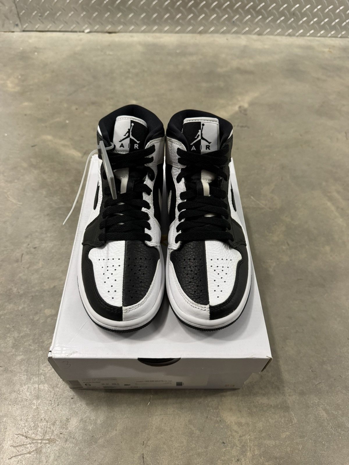 Jordan Brand Jordan 1 Mid SE WMNS Split Homage Size 6W Size US 6 / IT 36 - 4 Thumbnail