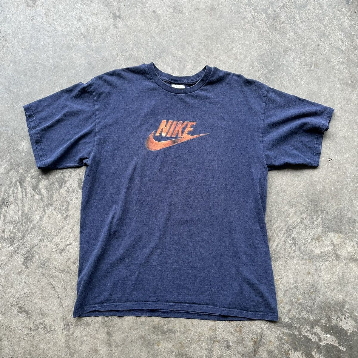 Nike Vintage 90s Nike Swoosh Logo Tee Navy Blue L Size US L / EU 52-54 / 3 - 1 Thumbnail