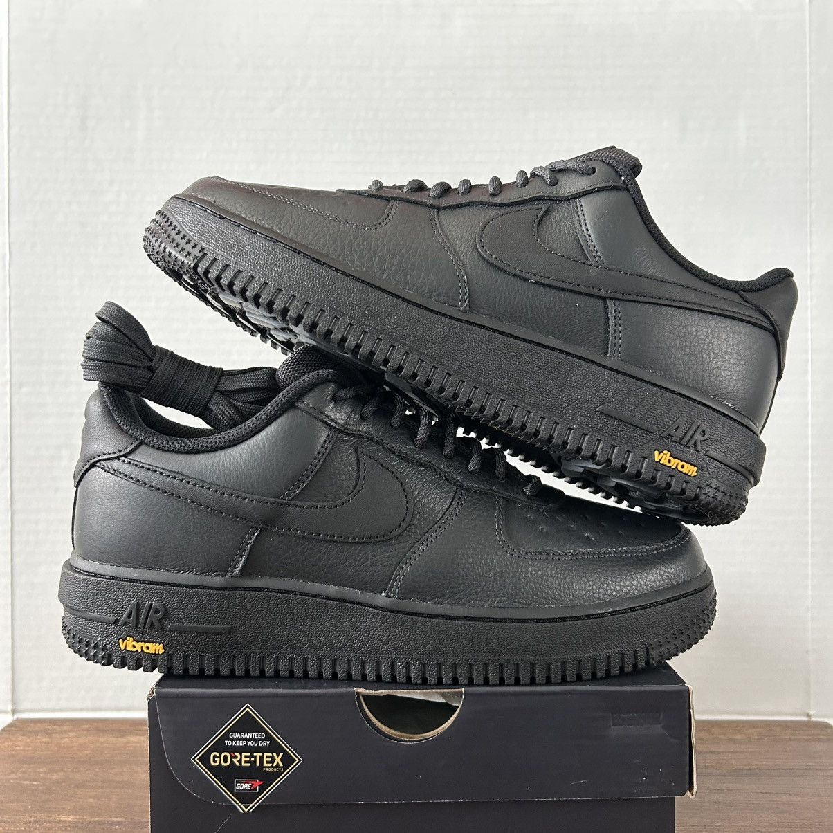 Nike Nike Air Force 1 GTX Vibram Triple Black Non-Slip M8/W9.5 Size US 8 / EU 41 - 8 Thumbnail