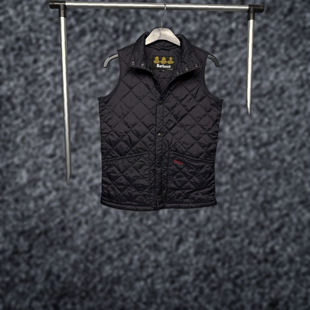 Barbour Barbour Crest Gilet Quilted Vest Barbour Crest Gilet Quilted Vest Navy Blue Barbour Vintage Mens(Junior) Crest Gilet Quilted Vest Size S Size US S / EU 44-46 / 1 - 1 Thumbnail