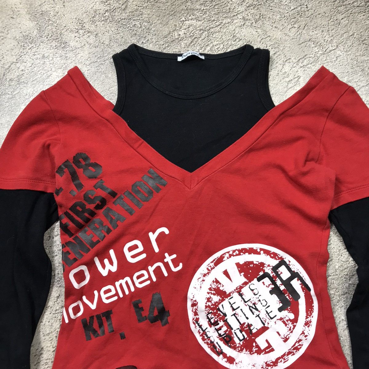 Vintage Vintage Y2K Japanese Avant Garde Graphic Tee Streetwear S Size S / US 4 / IT 40 - 3 Thumbnail