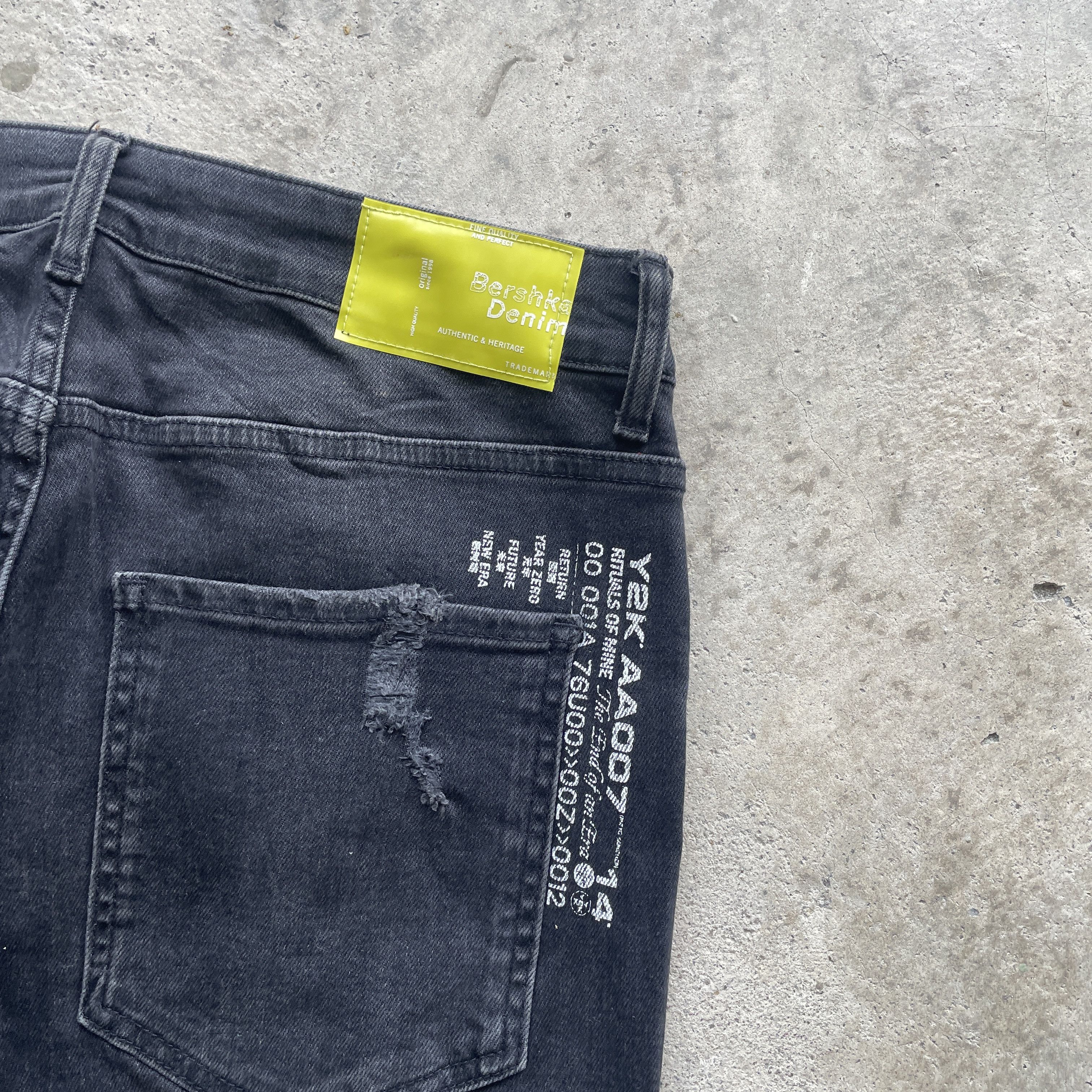 Japanese Brand W32 VINTAGE BERSHKA LIKE AMIRI JEANS BLACK DISTRESSED PANTS Size US 35 - 8 Thumbnail
