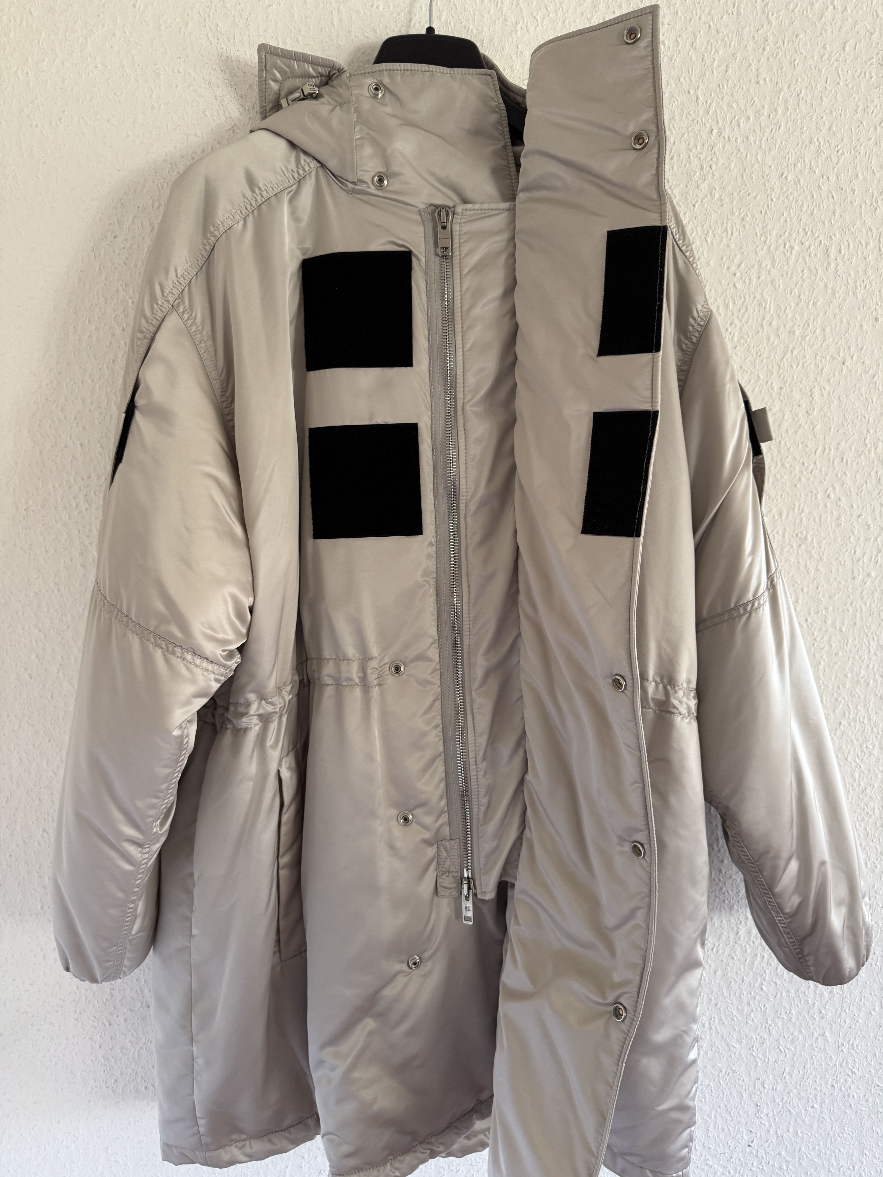 Givenchy Pre Fall 21 Metallic Silver Coat Size US XL / EU 56 / 4 - 16 Thumbnail