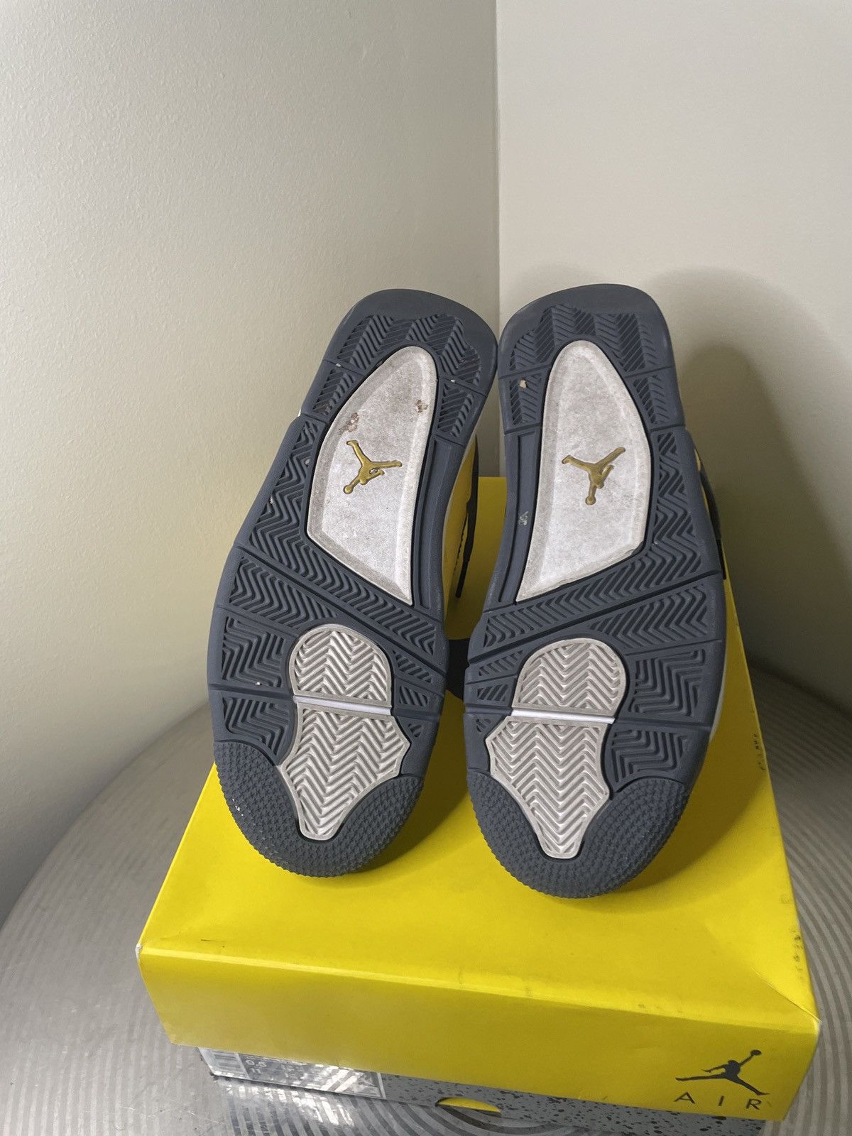 Jordan Brand Jordan 4 Lightning Size US 9.5 / EU 42-43 - 5 Thumbnail