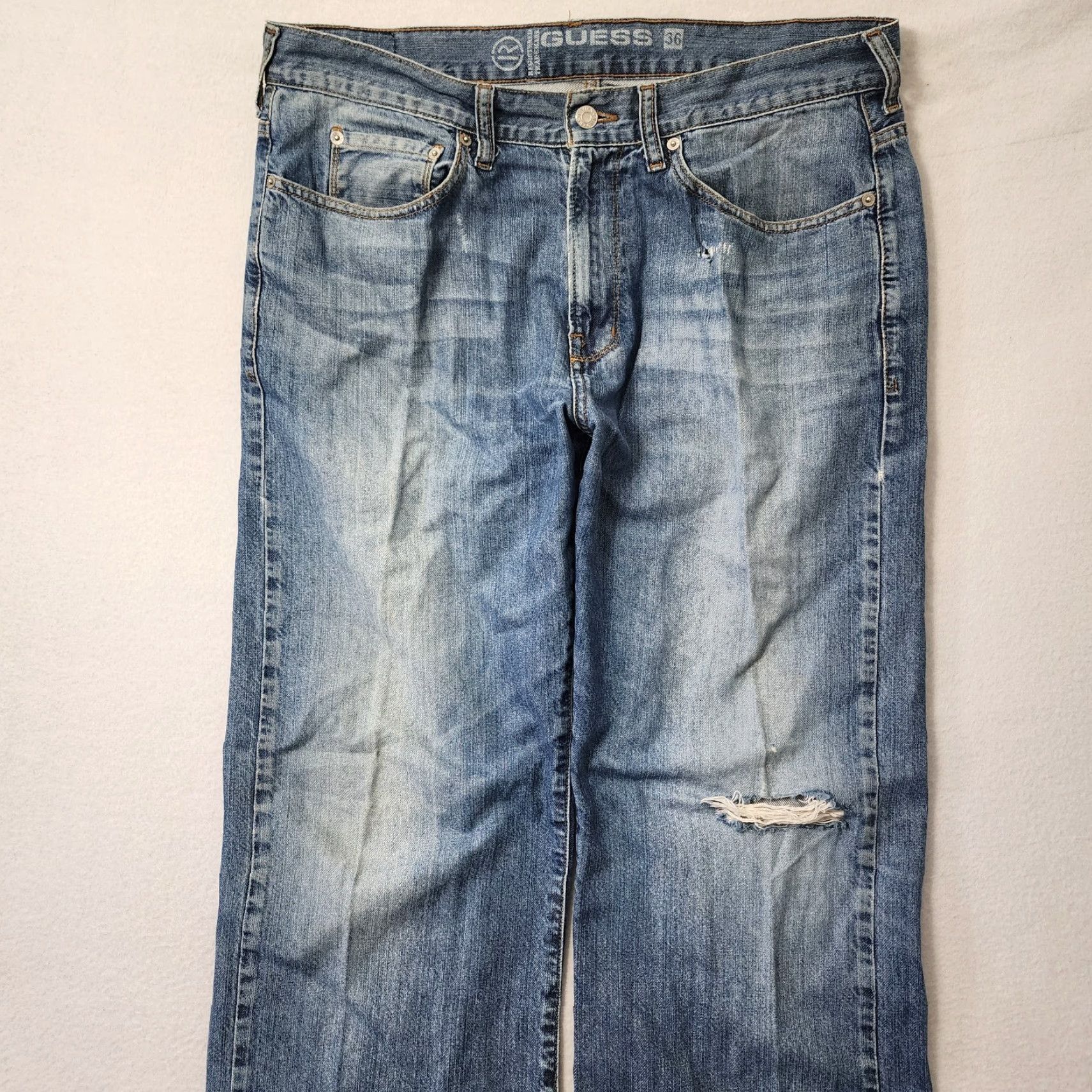 Guess VINTAGE Guess Baggy Jeans Mens 36x32 Blue Fade Distressed Grunge Wide L eg Skater Mens Size US 36 / EU 52 - 4 Thumbnail