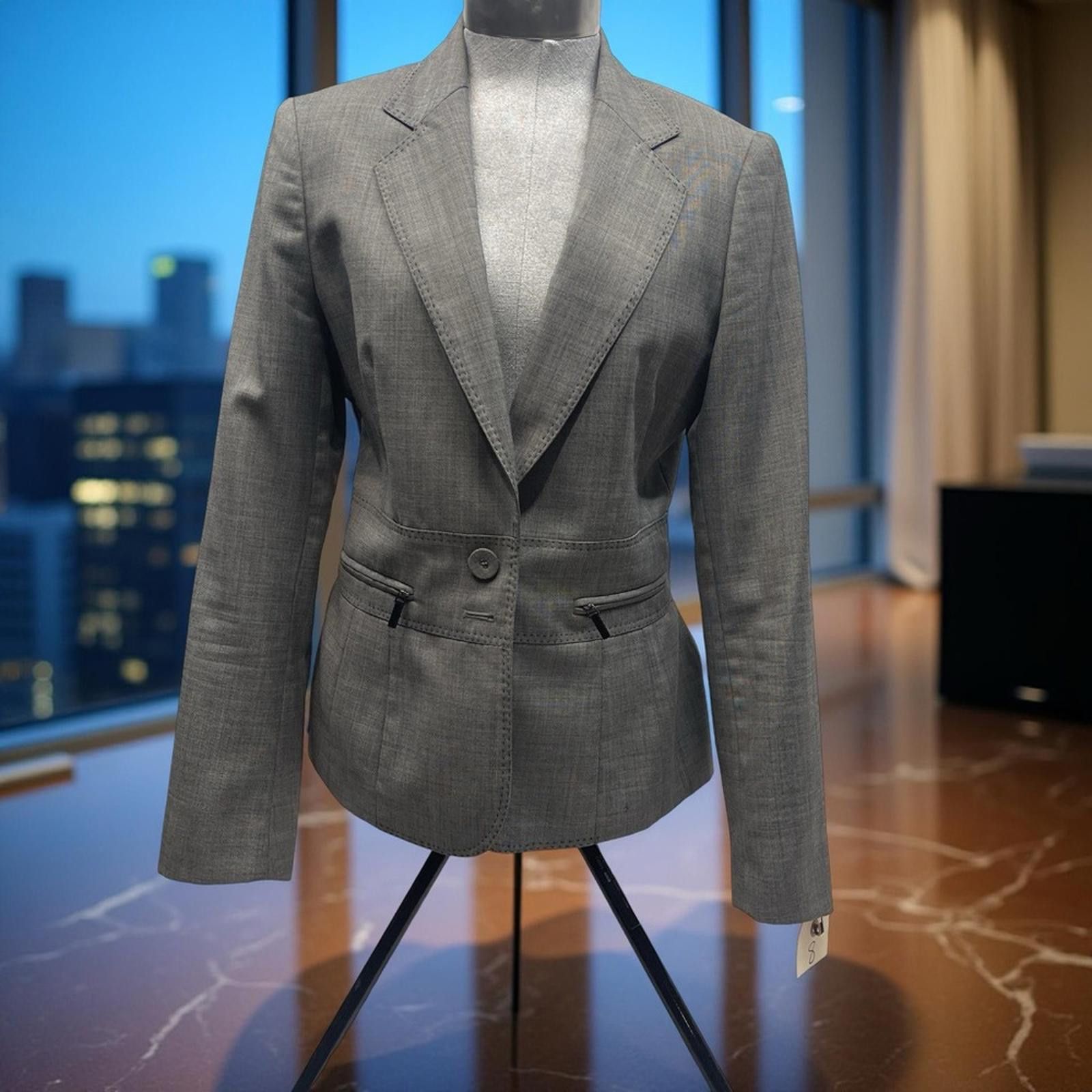 Other Anne Klein Women's Gray Blazer size 8 Size M / US 6-8 / IT 42-44 - 1 Thumbnail