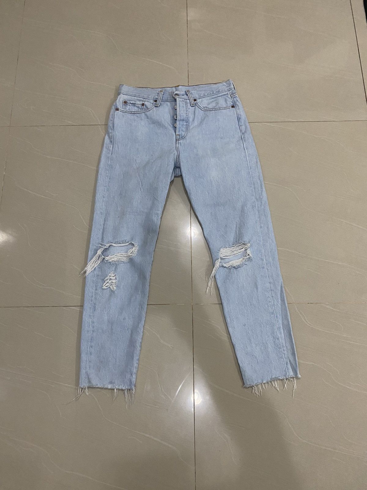 Vintage Distressing Levis Ladies Jens