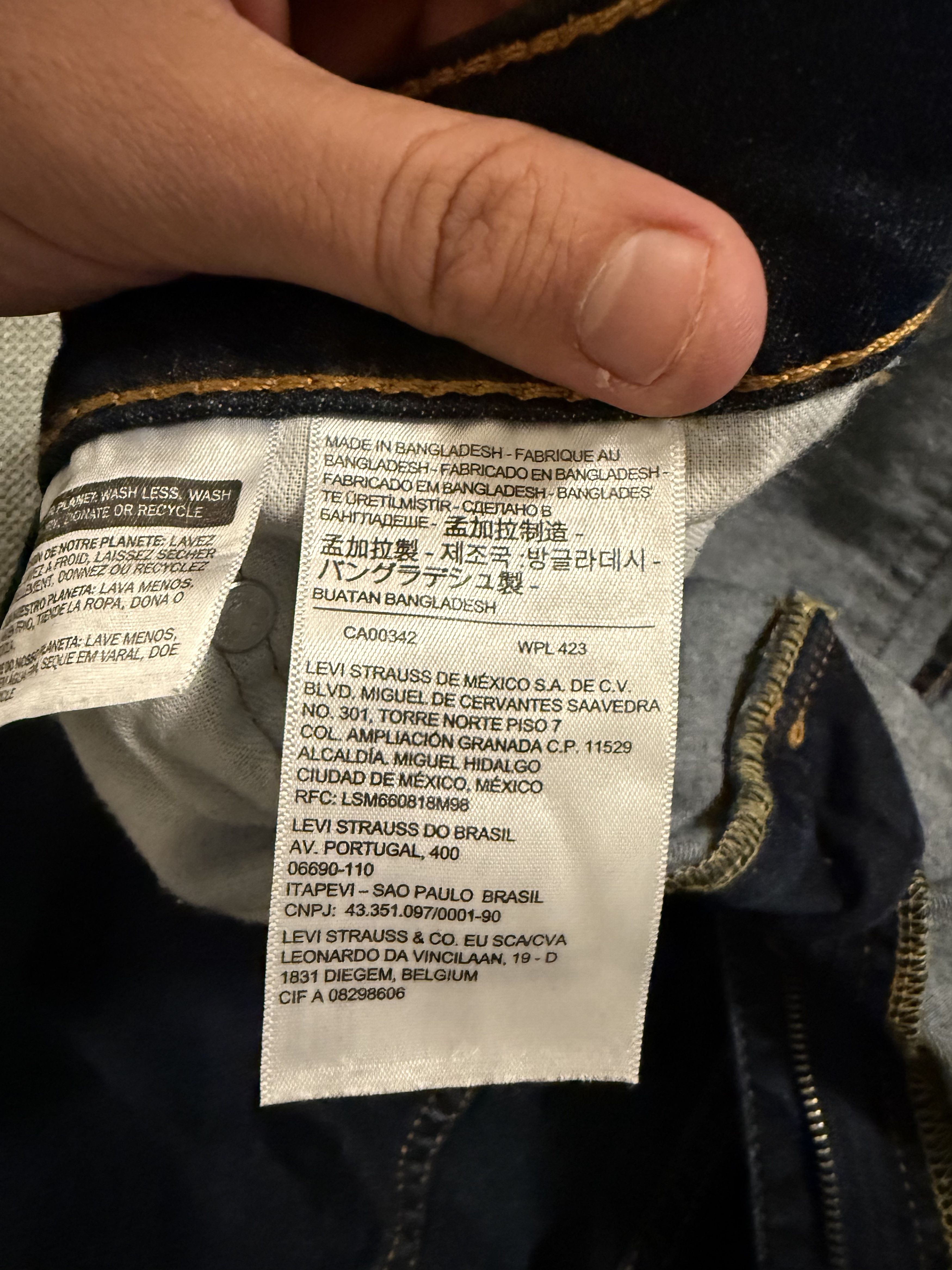 Levi's *MSG TO OFFER* LEVIS 512 DARK BLUE GOOD CONDITION Size US 32 / EU 48 - 4 Thumbnail