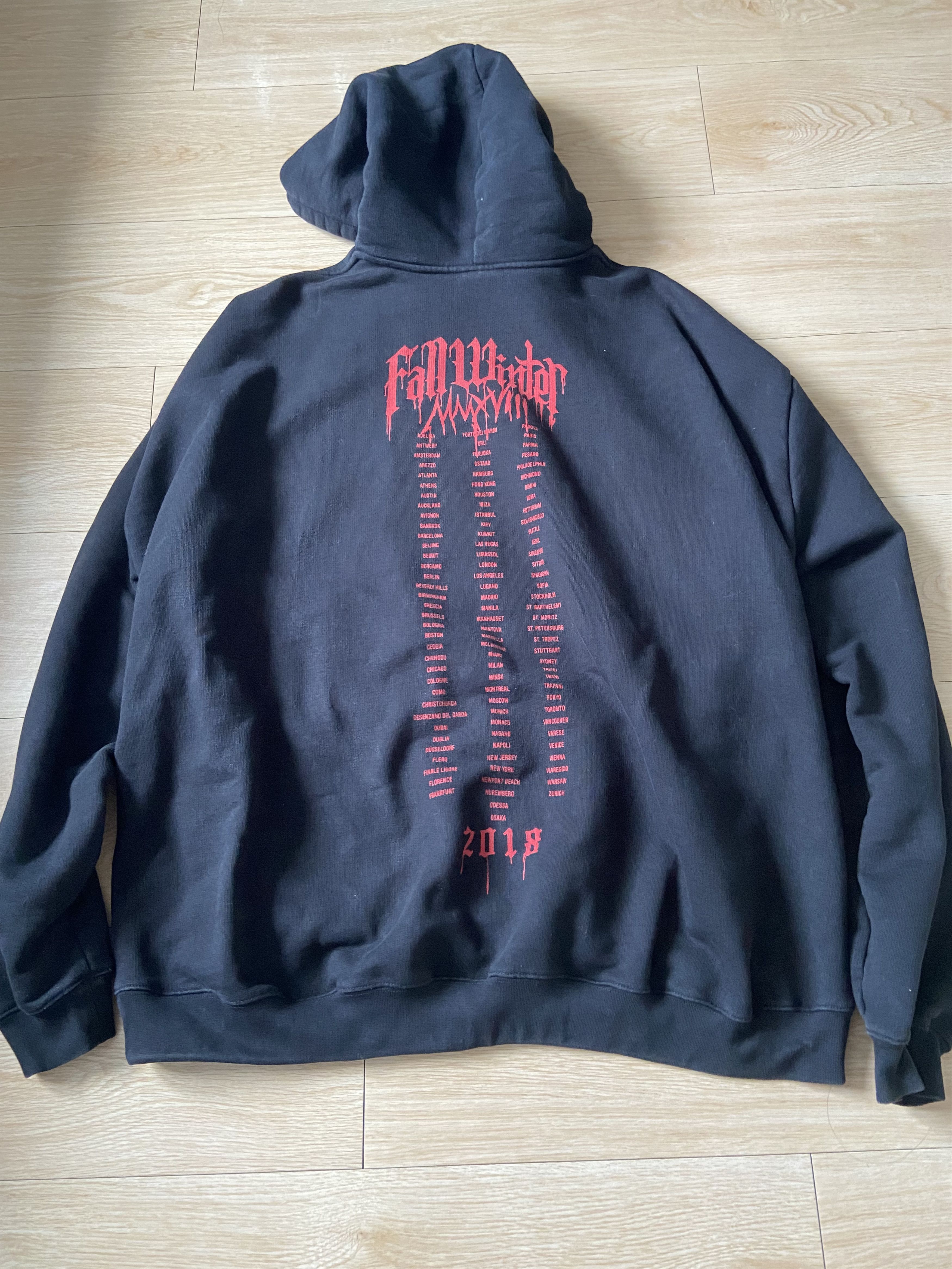 Vetements XS Vetements CITY METAL red LOGO oversized hoodie Size US XS / EU 42 / 0 - 4 Thumbnail