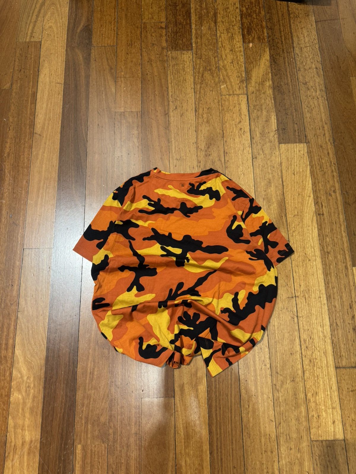 Valentino Valentino Orange Camo Tee Size US M / EU 48-50 / 2 - 2 Thumbnail