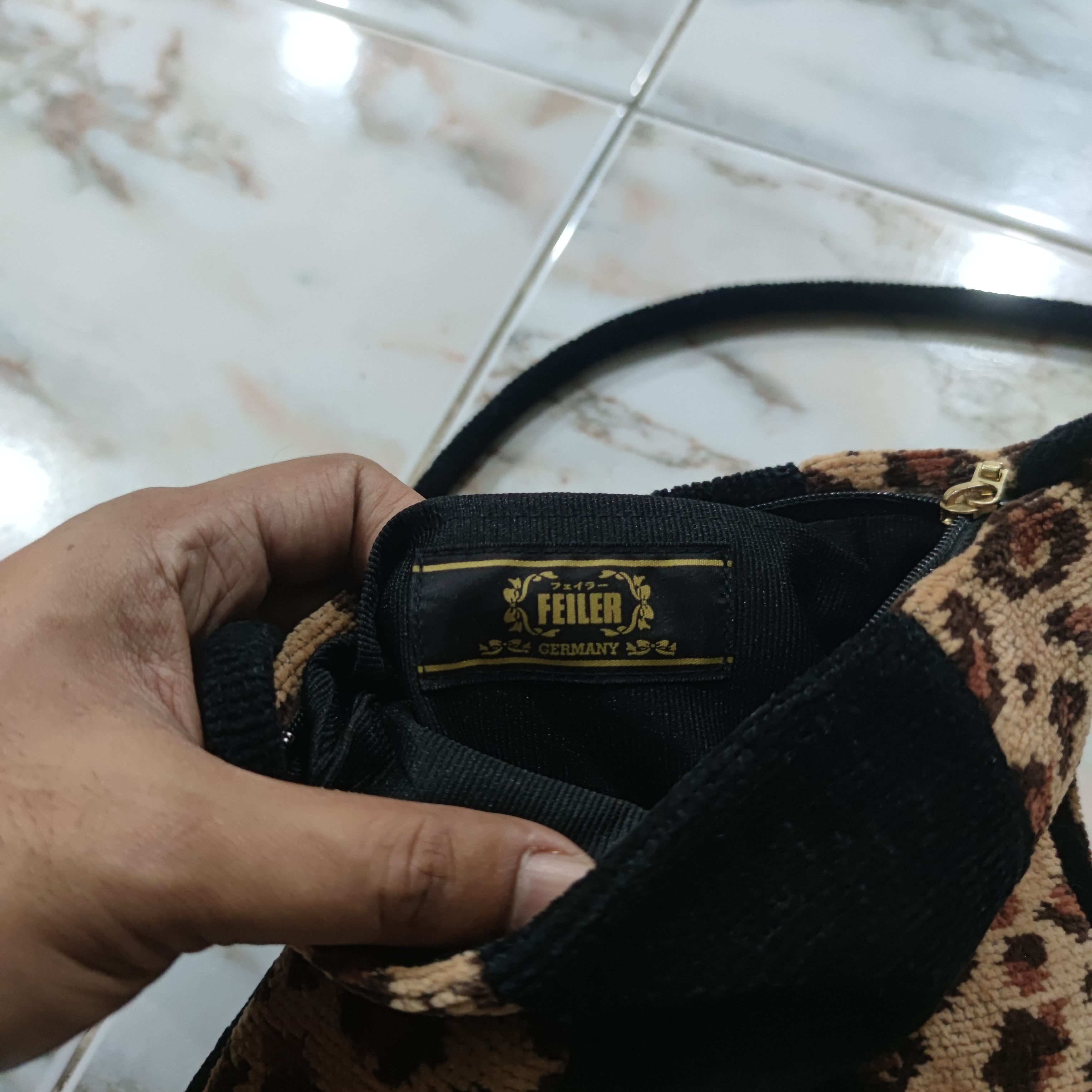 Vintage FEILER LEOPARD SLING BAG Size ONE SIZE - 2 Thumbnail