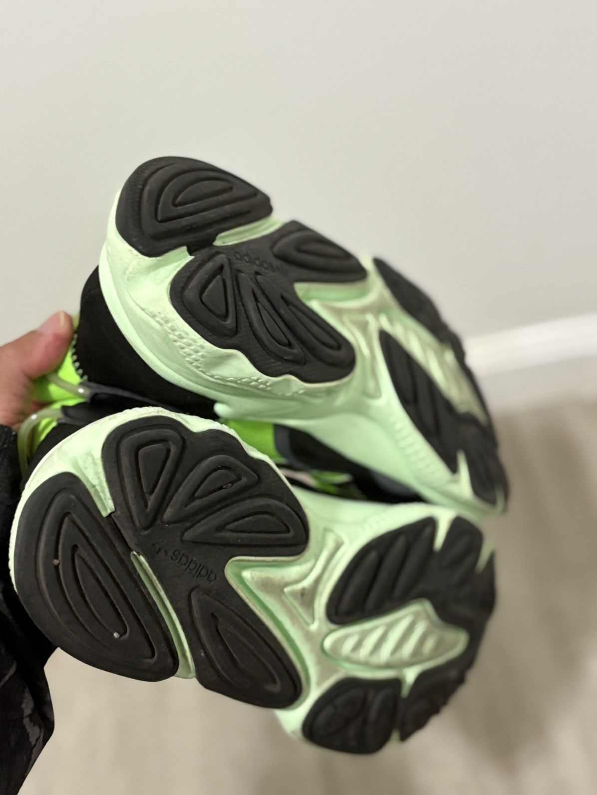 Adidas Adidas Ozweego Size US 9 / EU 42 - 5 Thumbnail