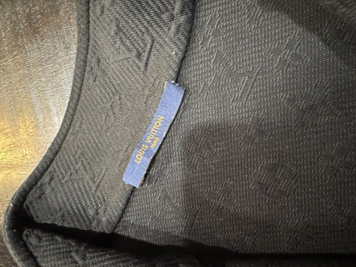 Louis Vuitton Louis Vuitton monogram embossed track jacket. Size US M / EU 48-50 / 2 - 2 Thumbnail
