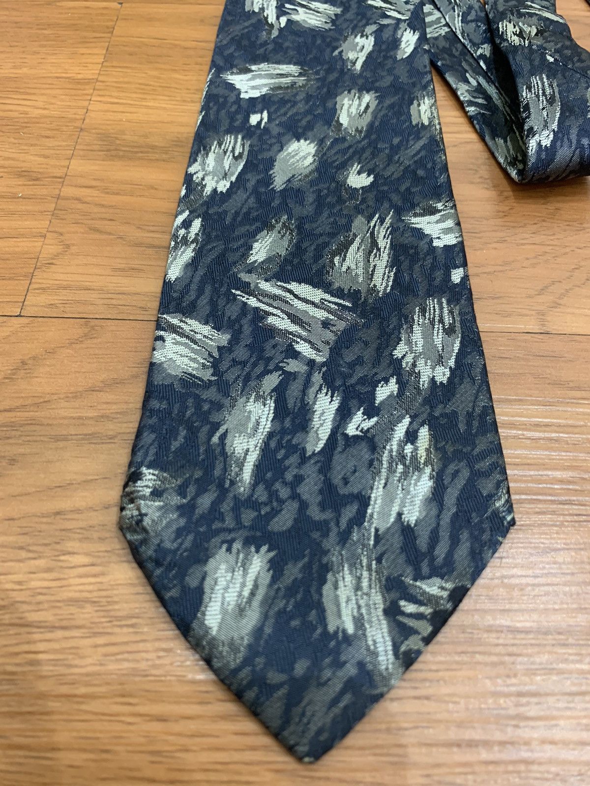 Issey Miyake Vintage issey Miyake abstrac silk neck tie Size ONE SIZE - 3 Thumbnail