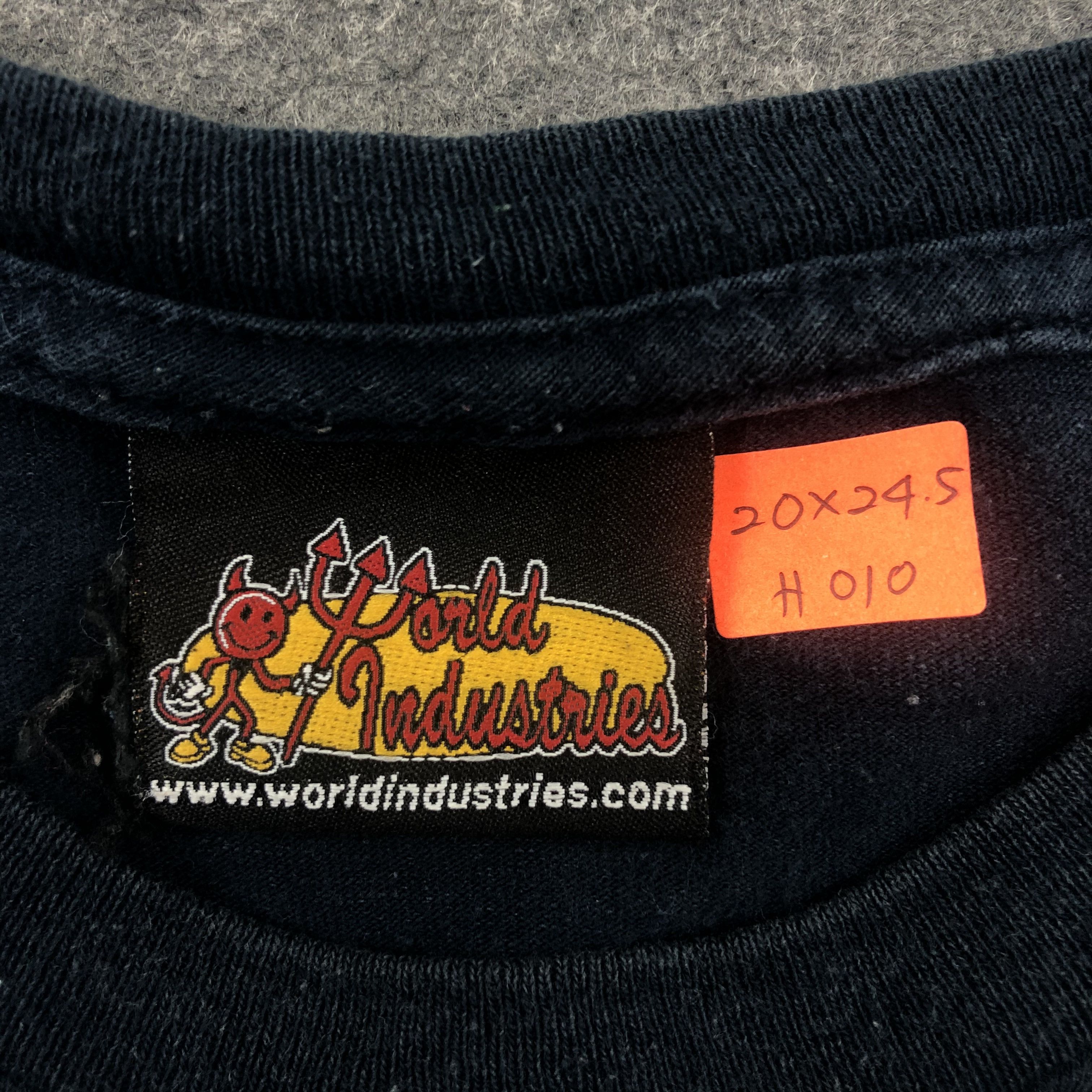 Japanese Brand Vintage World Industries Thumb Wars Medium Tshirt - H010 Size US M / EU 48-50 / 2 - 4 Thumbnail