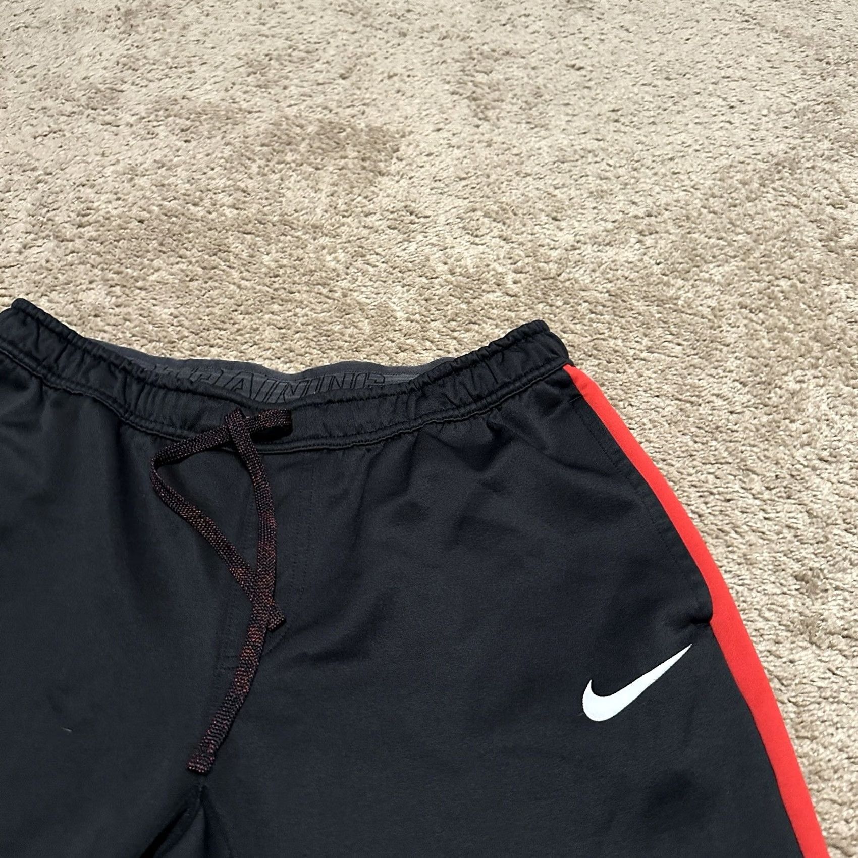 Nike Nike Sweatpants Men XL Therma-Fit Performance Comfort Running Tapered Black Red Size US 36 / EU 52 - 2 Thumbnail