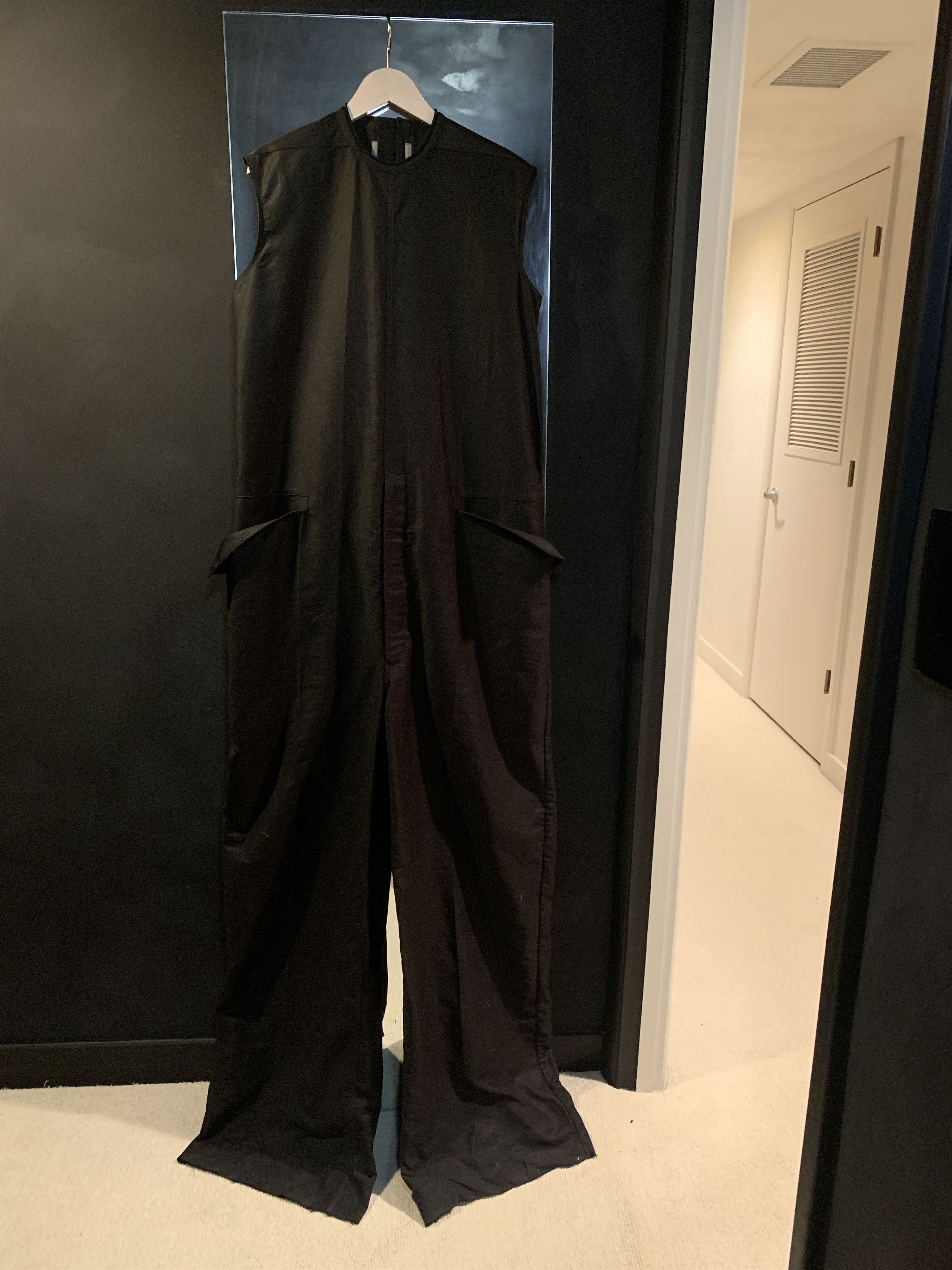 オールインワン・サロペット RICK OWENS 'Eclipse Bodybag' one-length bodysuit Rick Owens DRKSHDW Eclipse Black Coated Denim Cargo Jumpsuit
