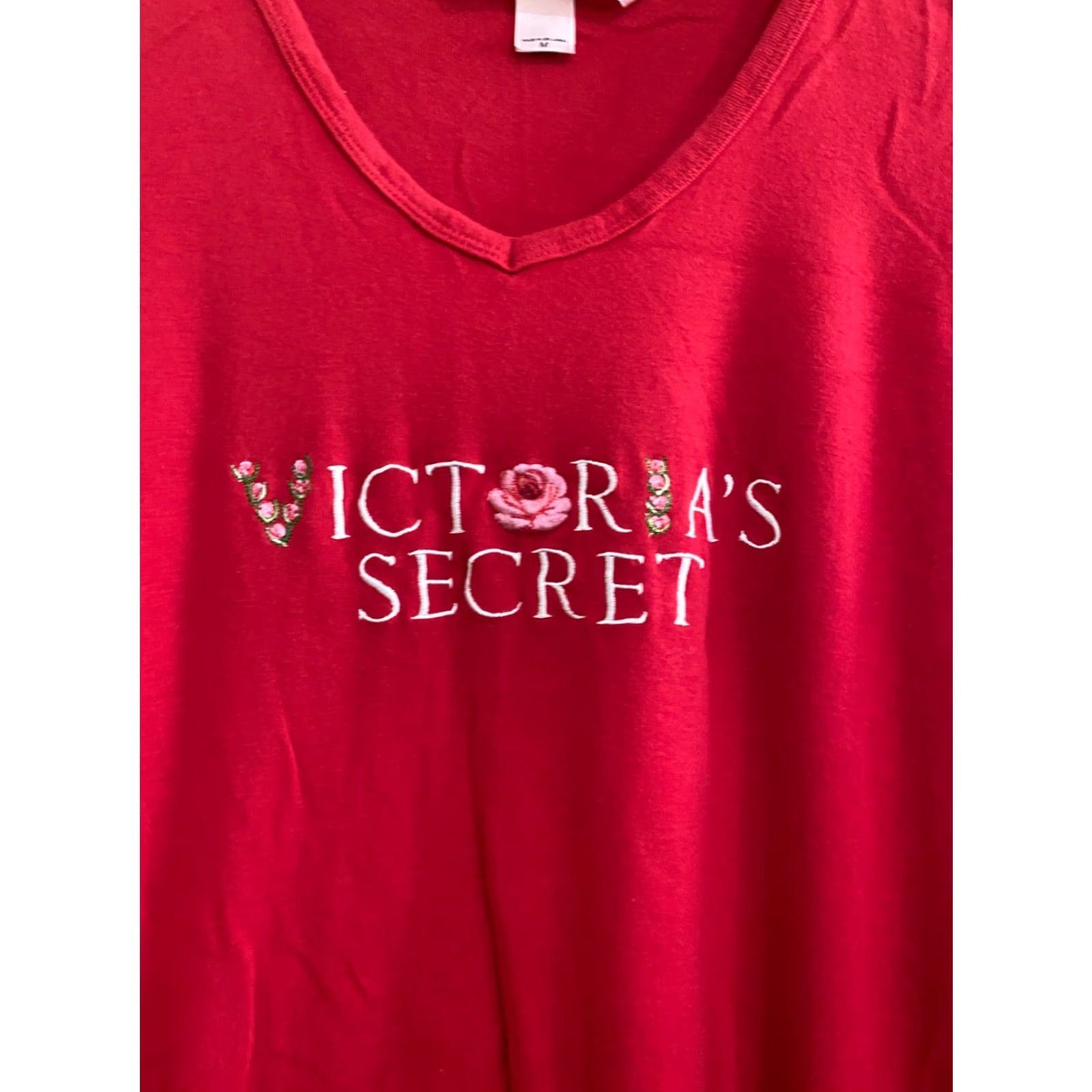 Victoria's Secret Victoria's Secret Sleepshirt Red Med Roses Embroidery Womens M Size M / US 6-8 / IT 42-44 - 2 Thumbnail