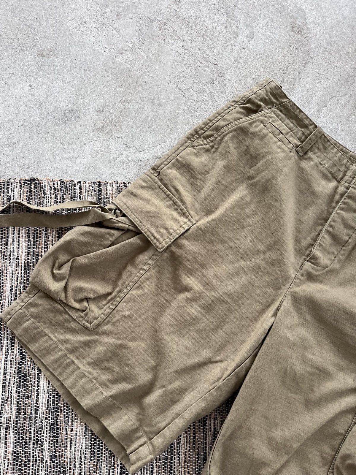 Allsaints Vintage AllSaints Green Military Avantgarde Y2K Cargo Shorts Size US 31 - 4 Thumbnail