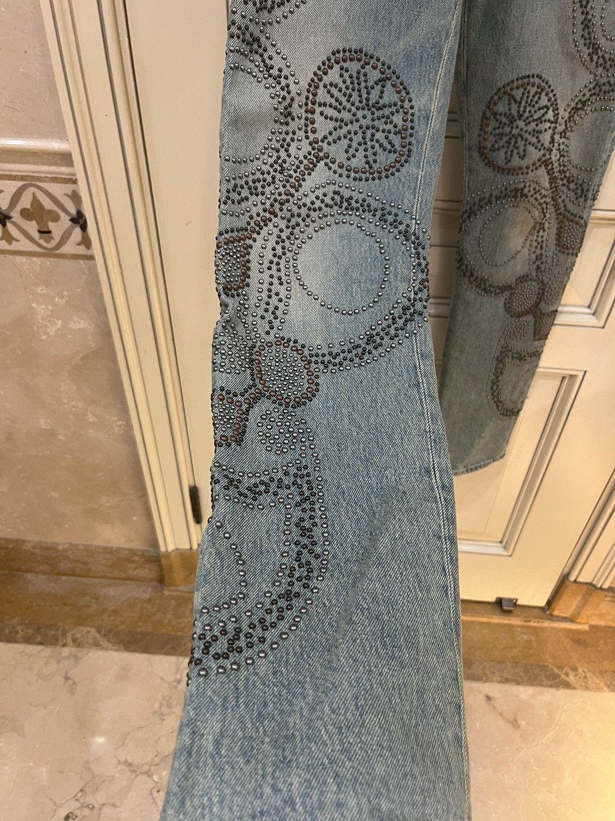 Valentino Valentino Slim-fit studded faded denim jeans size29 Size US 29 - 6 Thumbnail