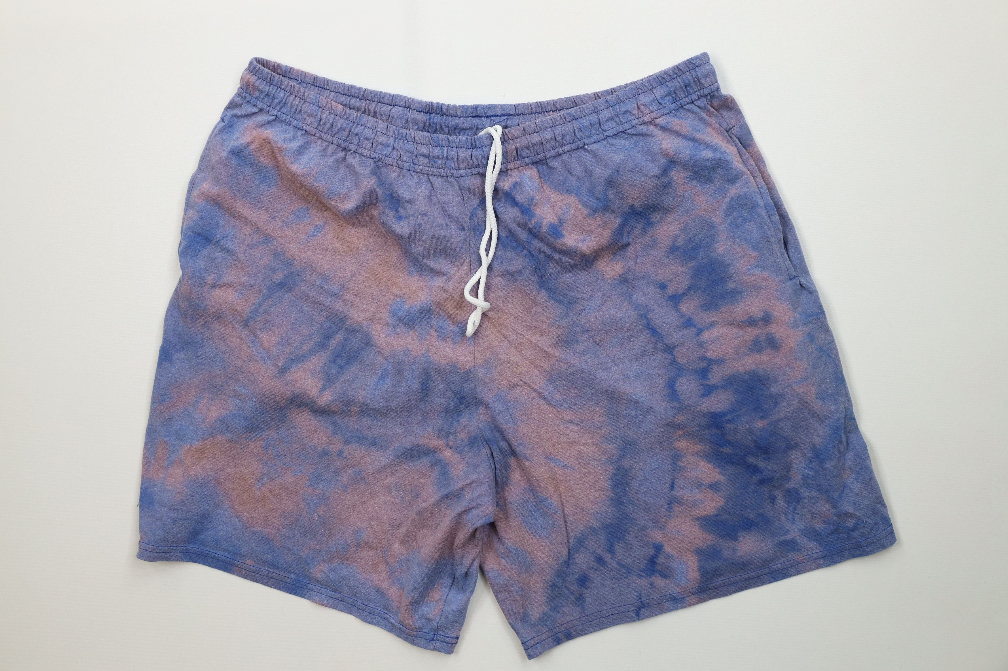 Vintage Vintage Y2K Streetwear Wash Above Knee Shorts Blue Trippy Size US 36 / EU 52 - 1 Thumbnail
