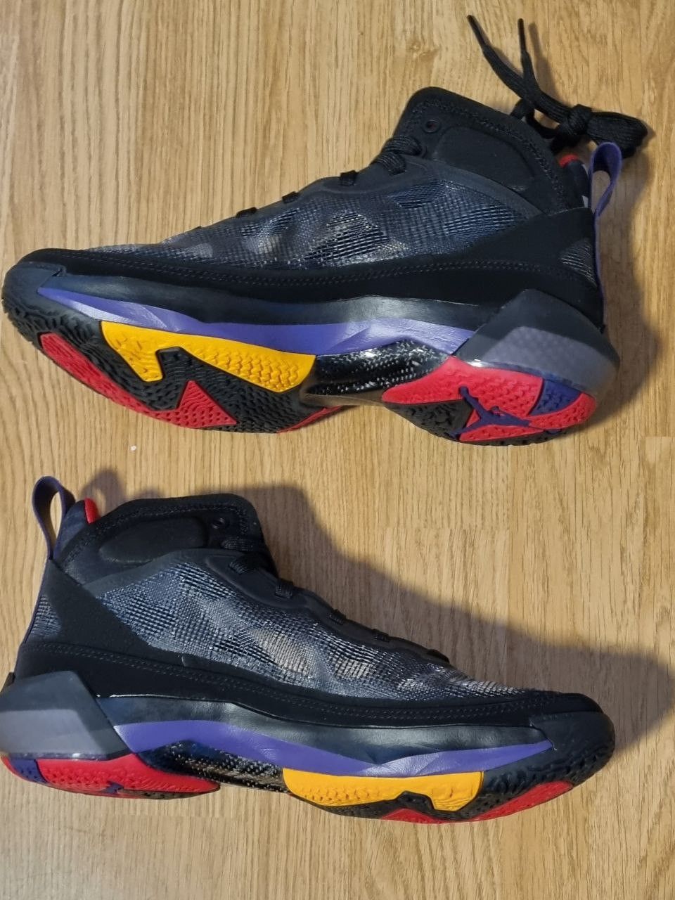 Jordan Brand Jordan 37 Raptors Size US 6.5 / EU 39-40 - 2 Thumbnail