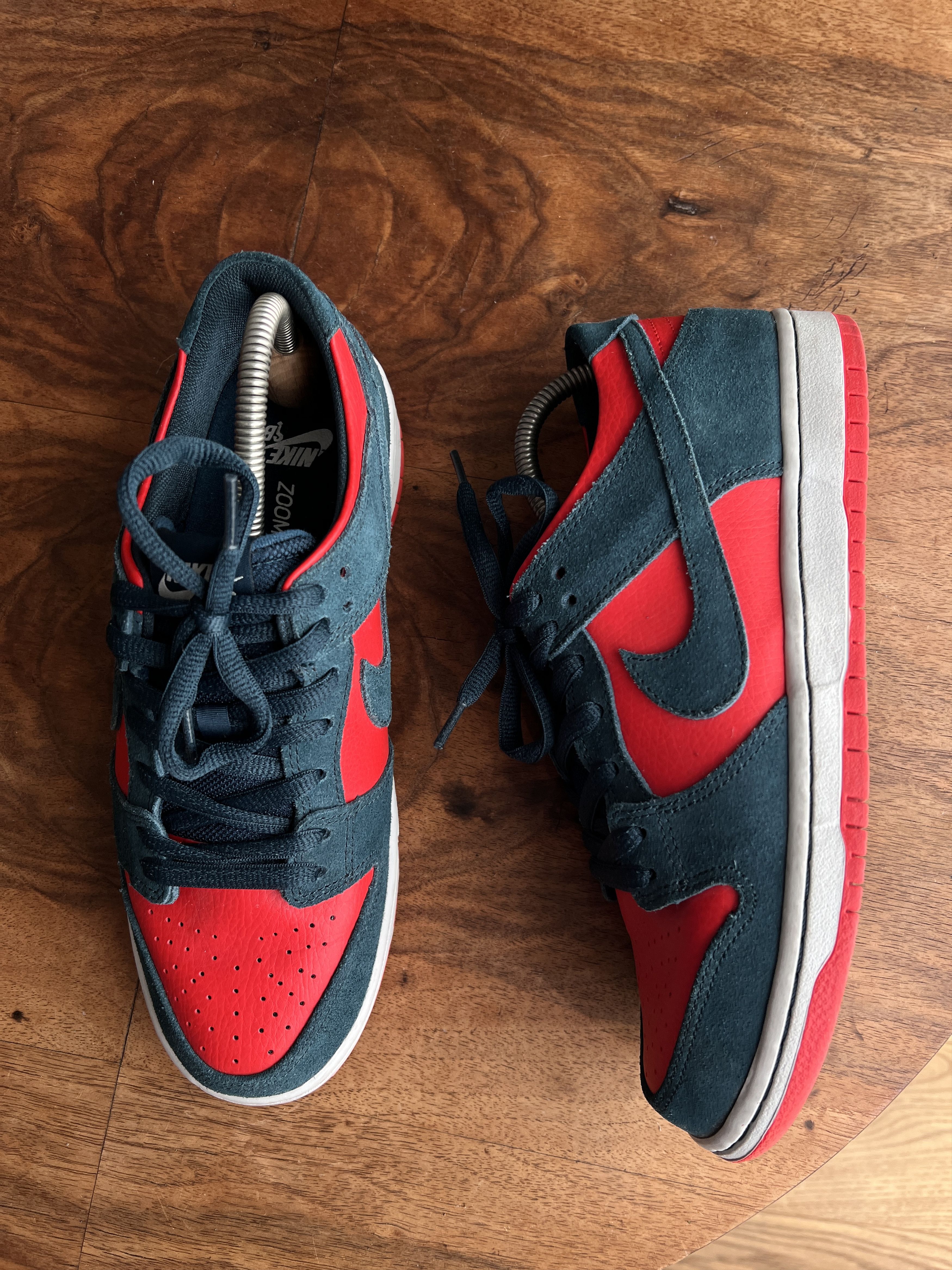 Nike SB Rare! Nike SB Zoom Dunk Low Reverse Shark sneakers shoes Size US 9 / EU 42 - 3 Thumbnail