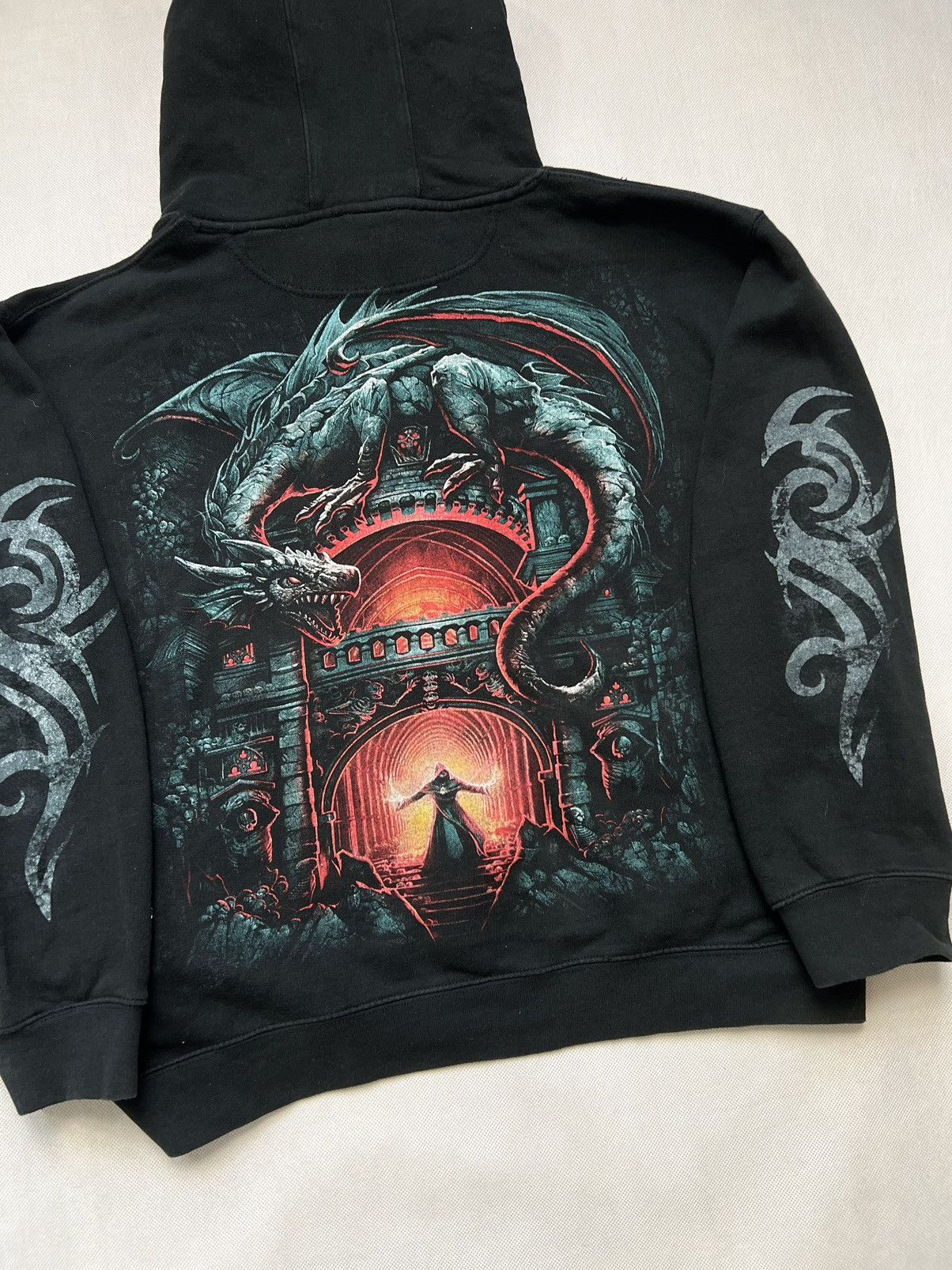 Japanese Brand × Vintage Hoodie Dragon boxy fit 64x64 cm vintage 90’s 00’s Size US L / EU 52-54 / 3 - 5 Thumbnail