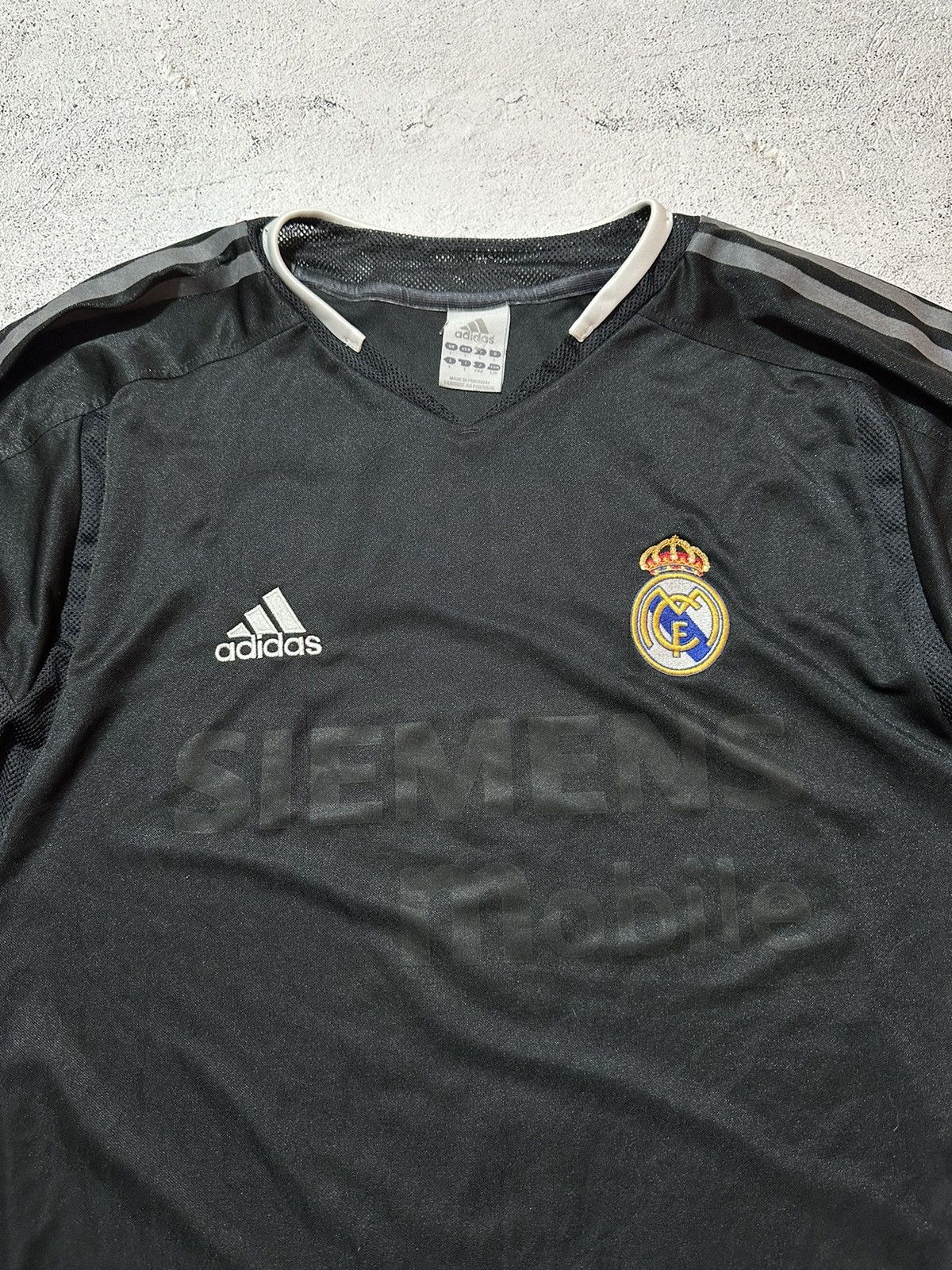 Adidas Real Madrid jersey away 2004 Roberto Carlos Size US L / EU 52-54 / 3 - 7 Thumbnail