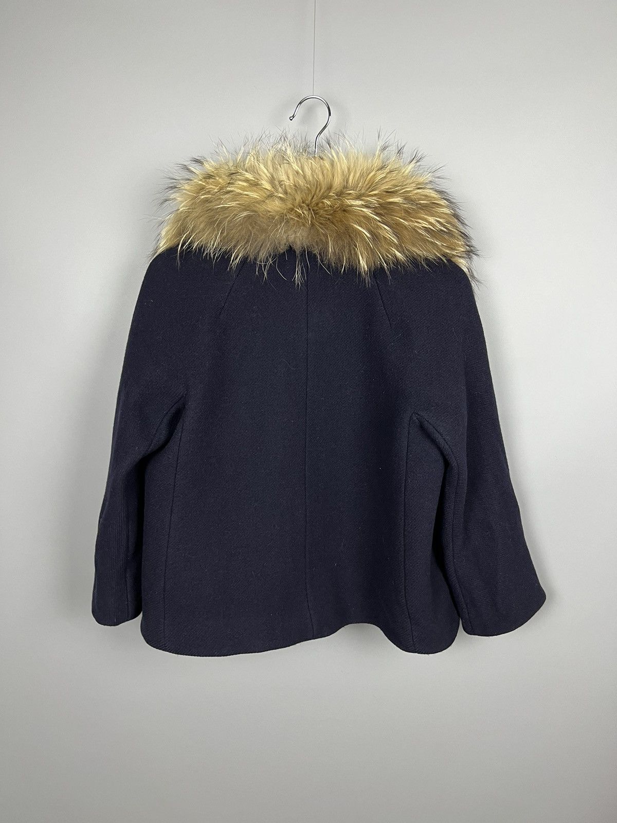 Max Mara Weekend Max Mara women's cropped coat 3/4 sleeve natural fur Size M / US 6-8 / IT 42-44 - 3 Thumbnail