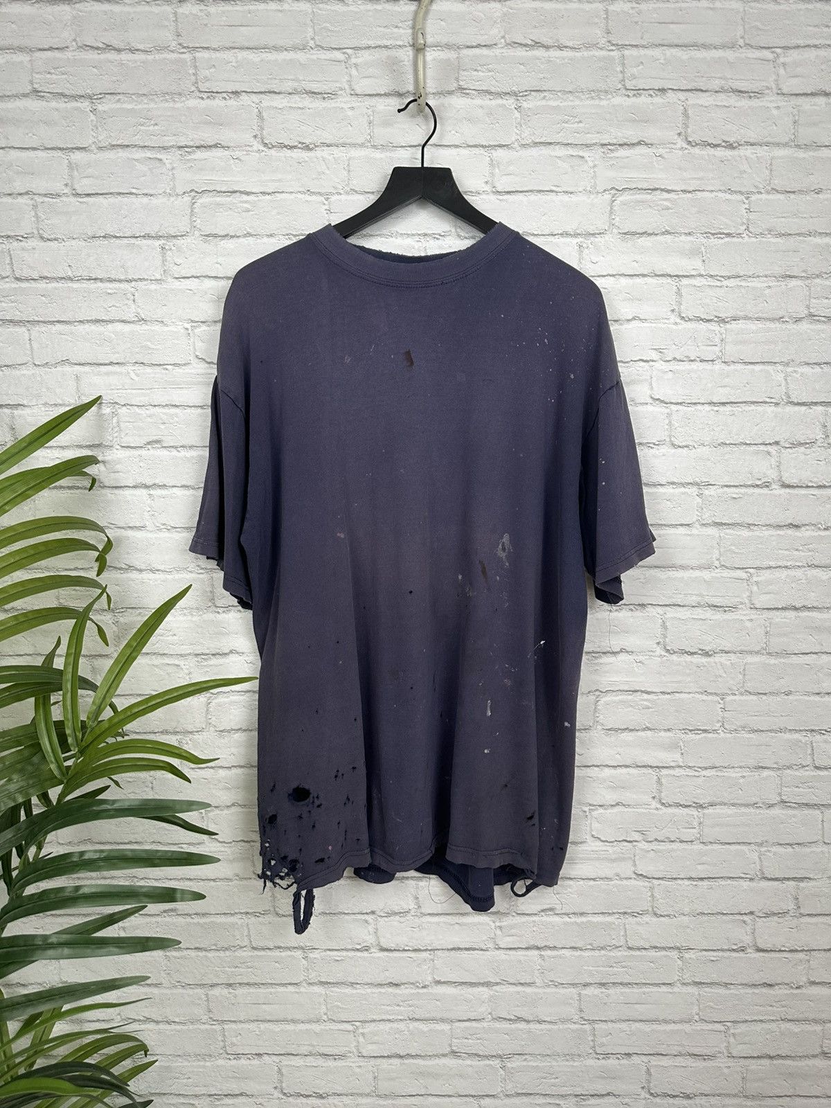 Vintage (3XL) BEAUTIFULLY THRASHED BURN OUT Vintage T Shirt Size US XXL / EU 58 / 5 - 1 Thumbnail